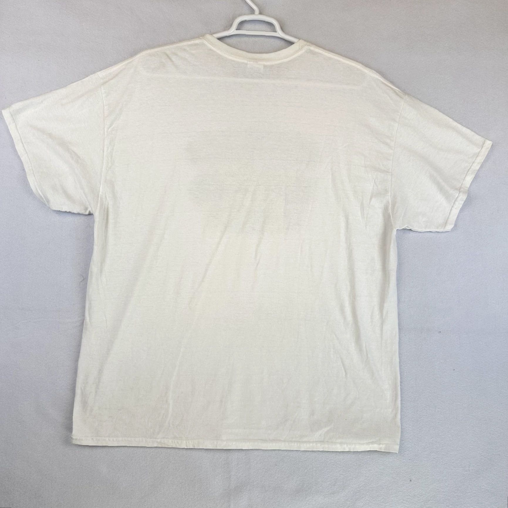 Gildan Camp Provincetown Shirt Mens 2XL White Joey Mars Cartoon Graphic Beach Tee Art Size US XXL / EU 58 / 5 - 6 Thumbnail