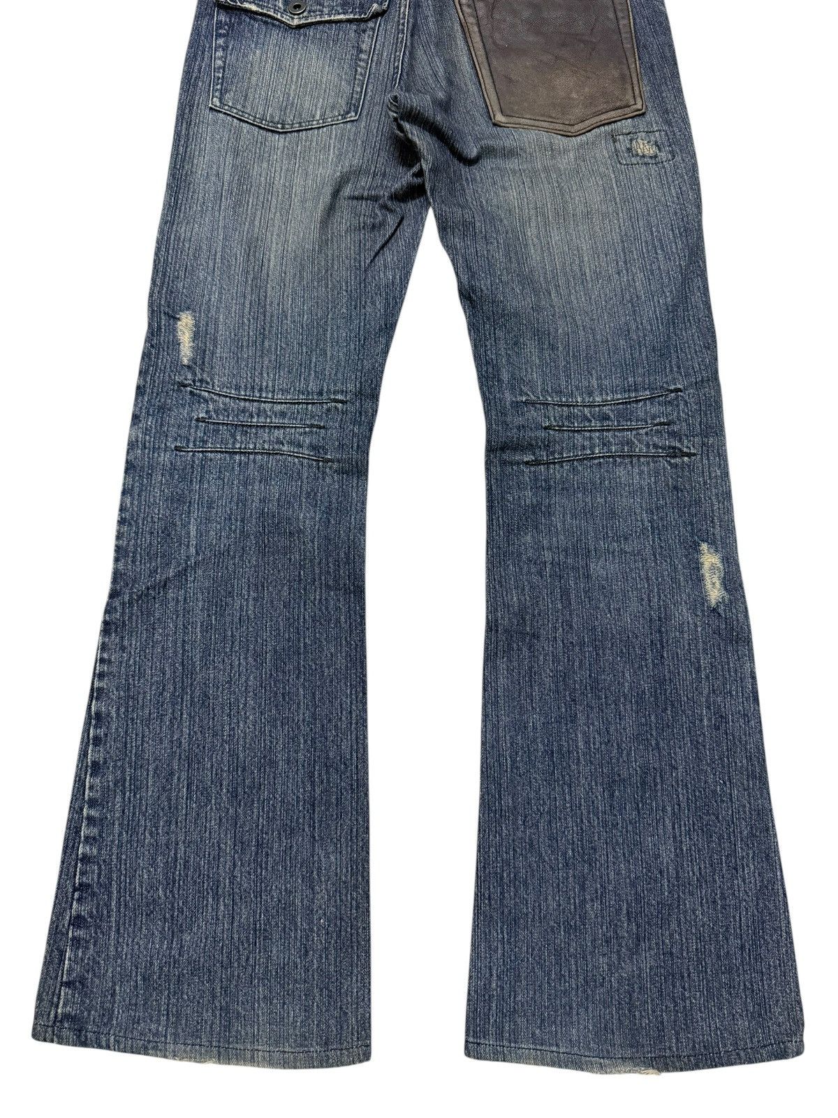 Le Grande Bleu (L.G.B.) Flared Jeans Rupert Difference Distressed Rare Design Denim Size US 30 / EU 46 - 19 Thumbnail
