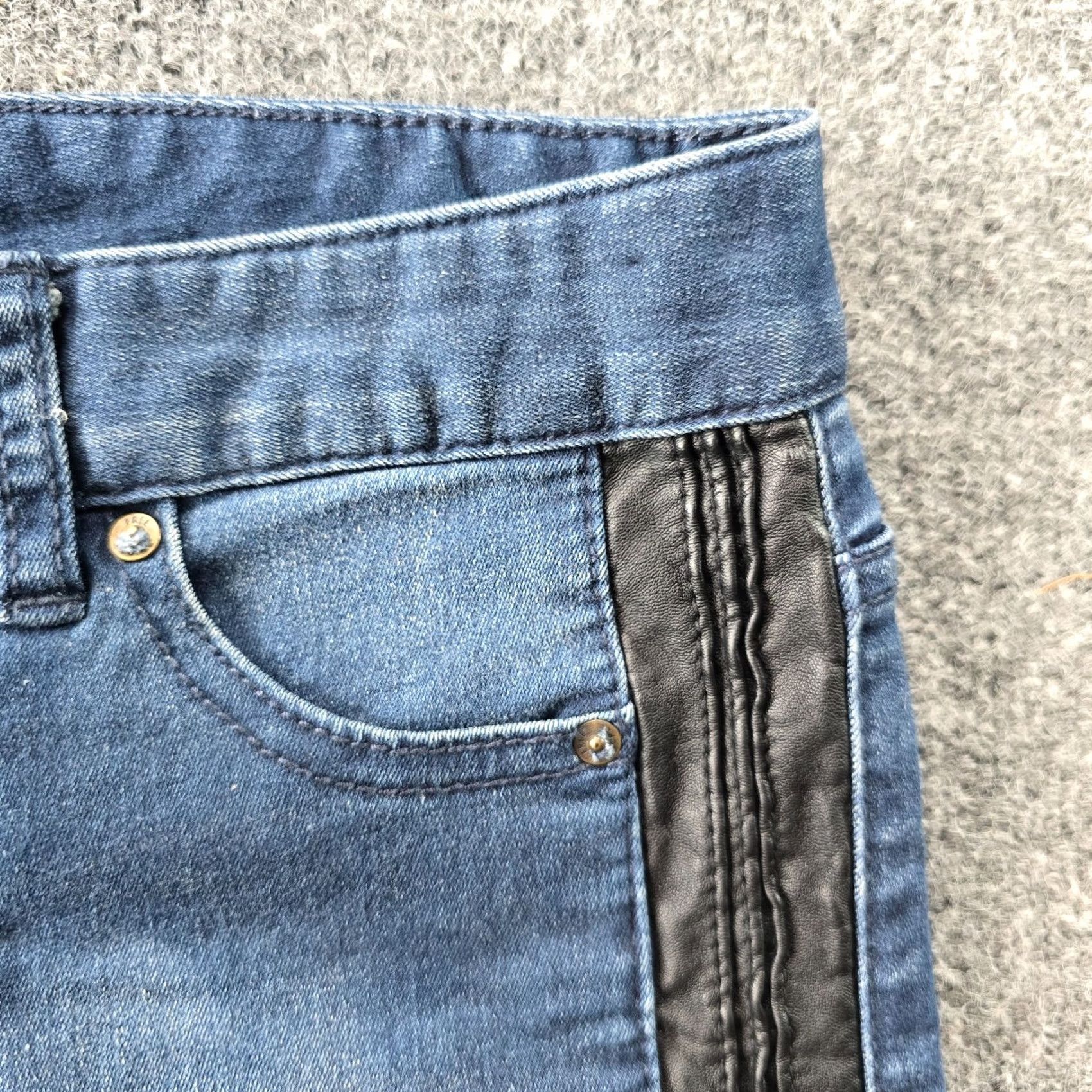 Free People Free People Jeans Womens 25 Blue Size Leather Stripe Denim Skinny Capsule Casual Size 42" / US 20 - 3 Thumbnail