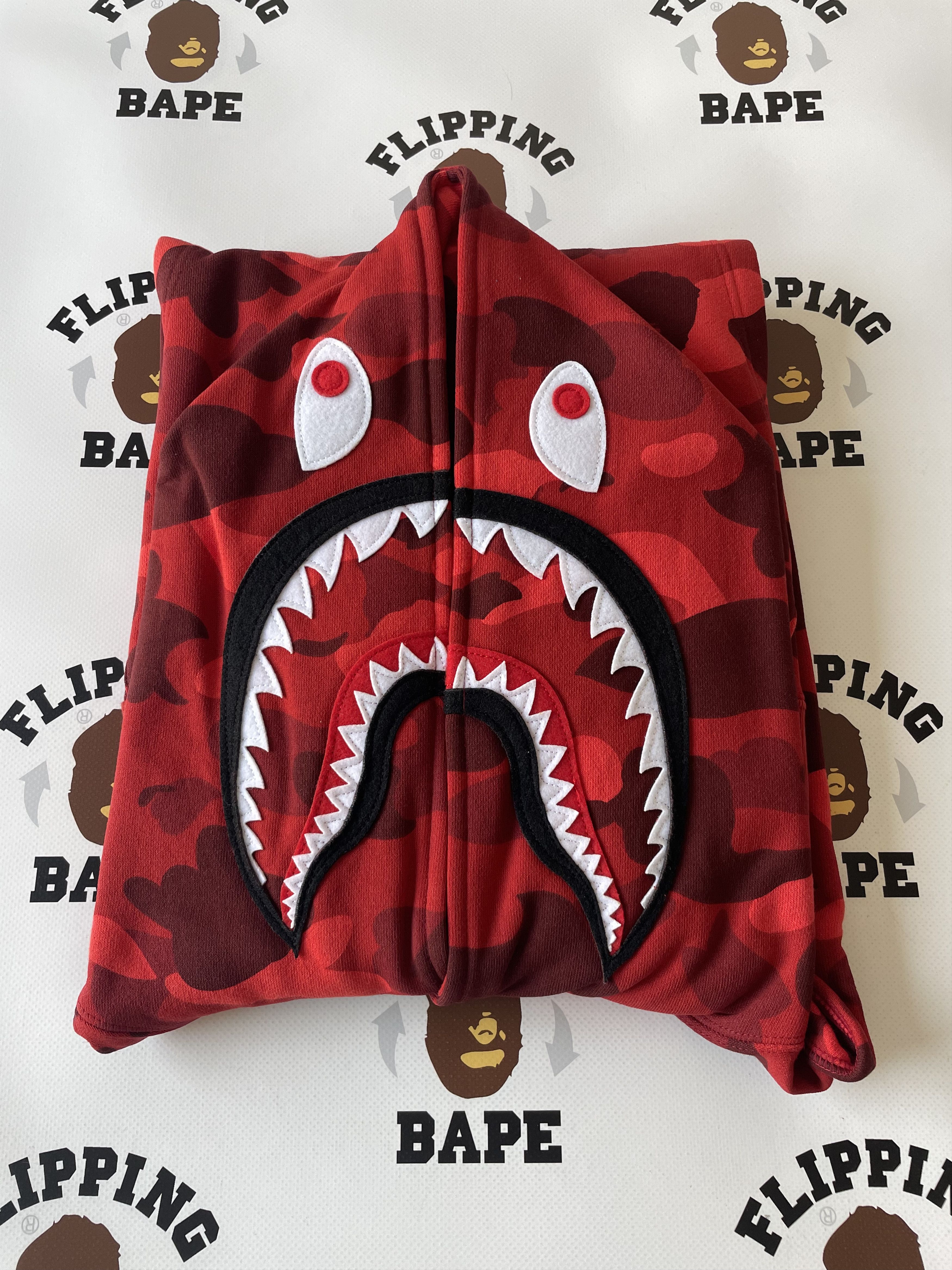 Bape BAPE COLOR CAMO SHARK PULLOVER HOODIE SS24 Size US L / EU 52-54 / 3 - 3 Thumbnail