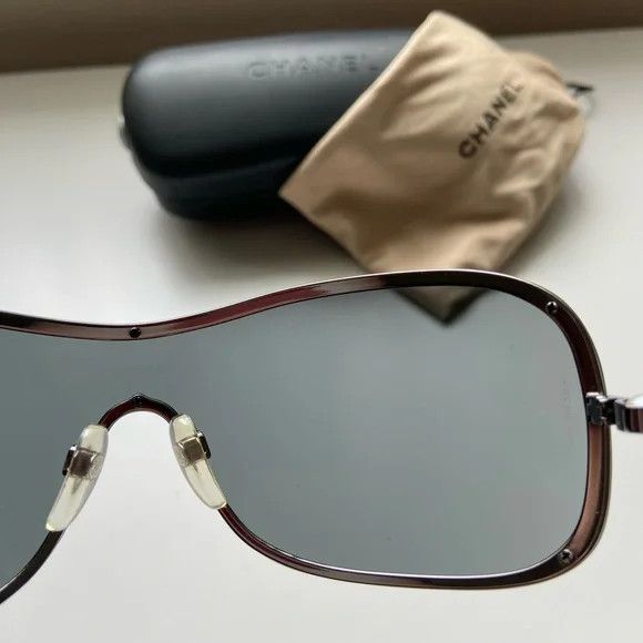 Chanel × Vintage CHANEL SUNGLASSES 4170 Rhinestone 4017 Mask RI908 Size ONE SIZE - 6 Thumbnail