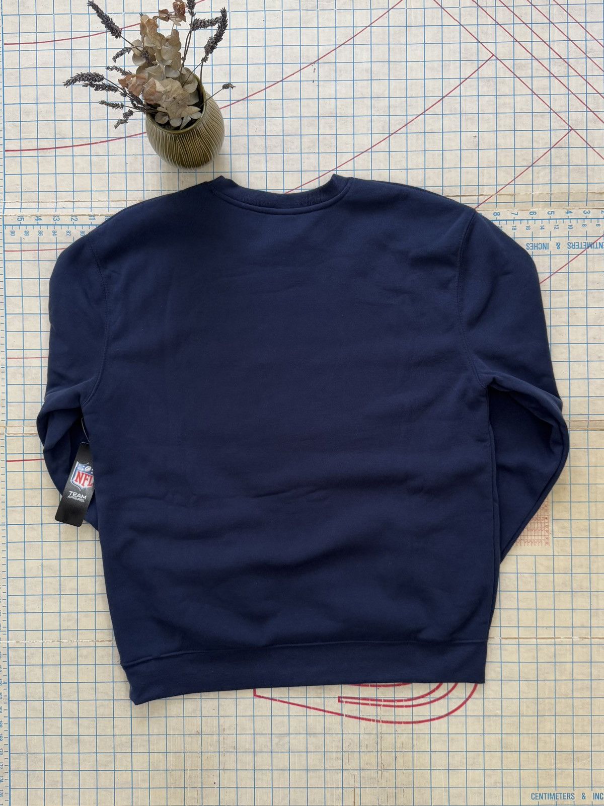 NFL NWT NFL Team Apparel New England Patriots Crewneck Sweater L Size US L / EU 52-54 / 3 - 10 Thumbnail