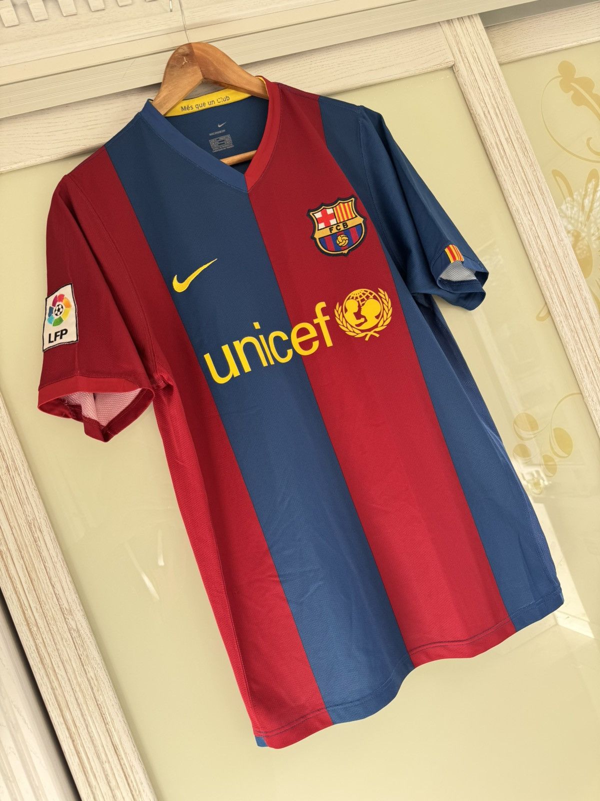 Nike Vintage Barcelona 2006-2007 Home Soccer Jersey Football Kit Size US M / EU 48-50 / 2 - 4 Thumbnail