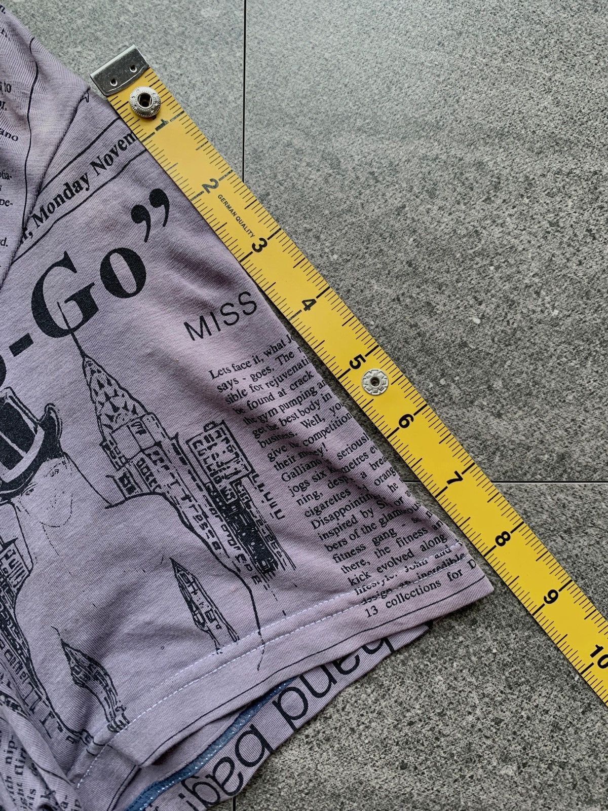 John Galliano 2000s Gazzete Newspaper tee Size US L / EU 52-54 / 3 - 14 Thumbnail