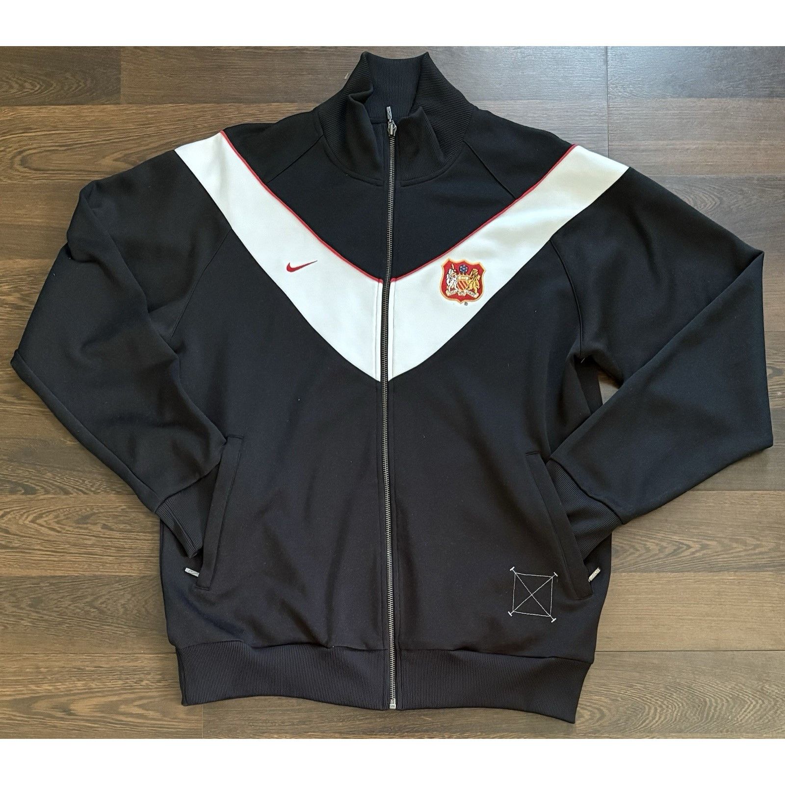 Nike VTG Nike Manchester Concilio Et Labore Crest Jacket SoccSz L Size US L / EU 52-54 / 3 - 1 Thumbnail