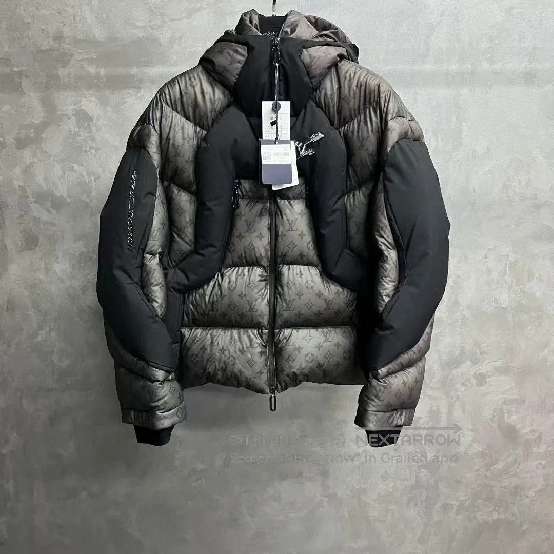latest grey thermal puffy hooded jacket.