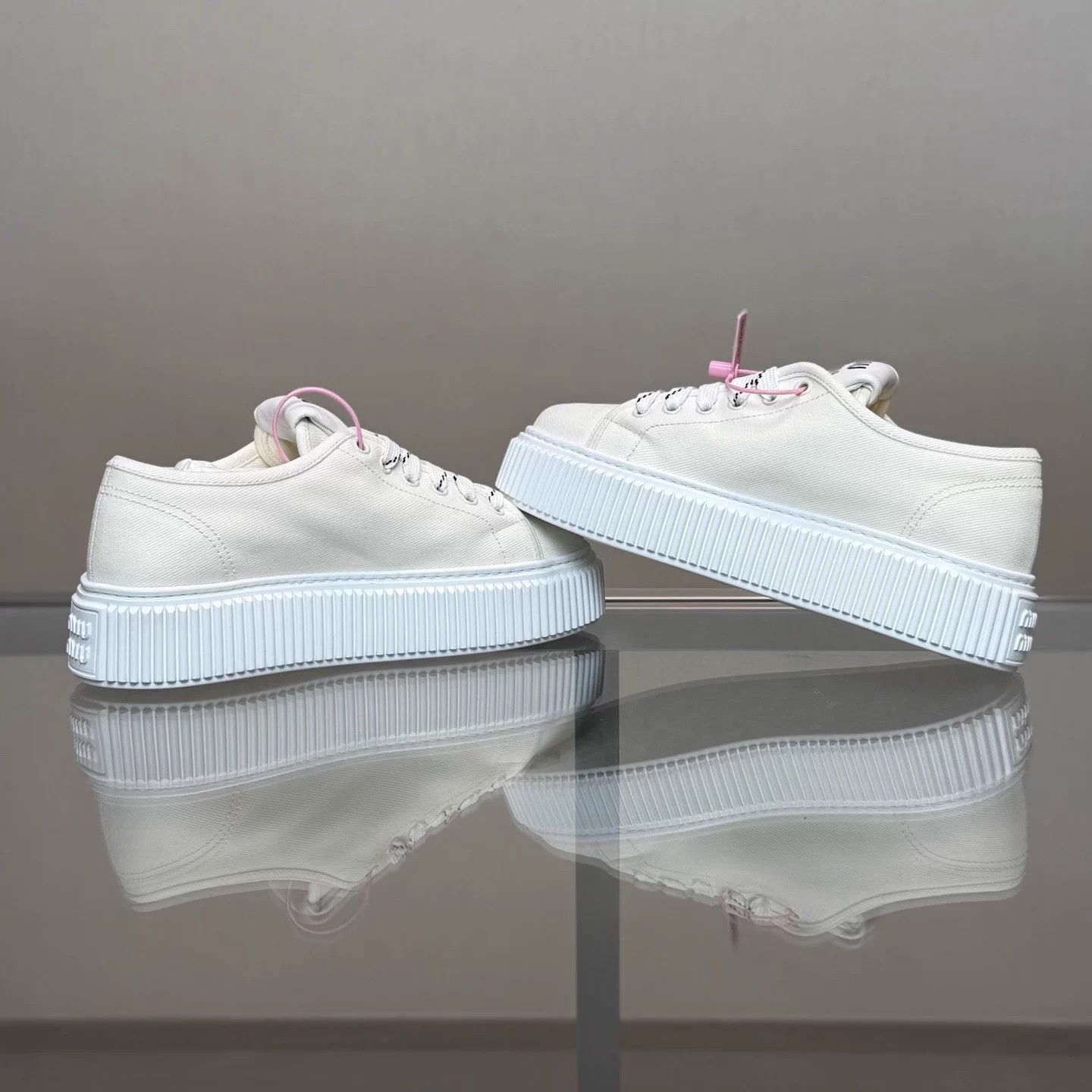 Miu Miu Miu Miu 25 ivory canvas cookie sneakers 38 Size US 7 / IT 37 - 6 Thumbnail