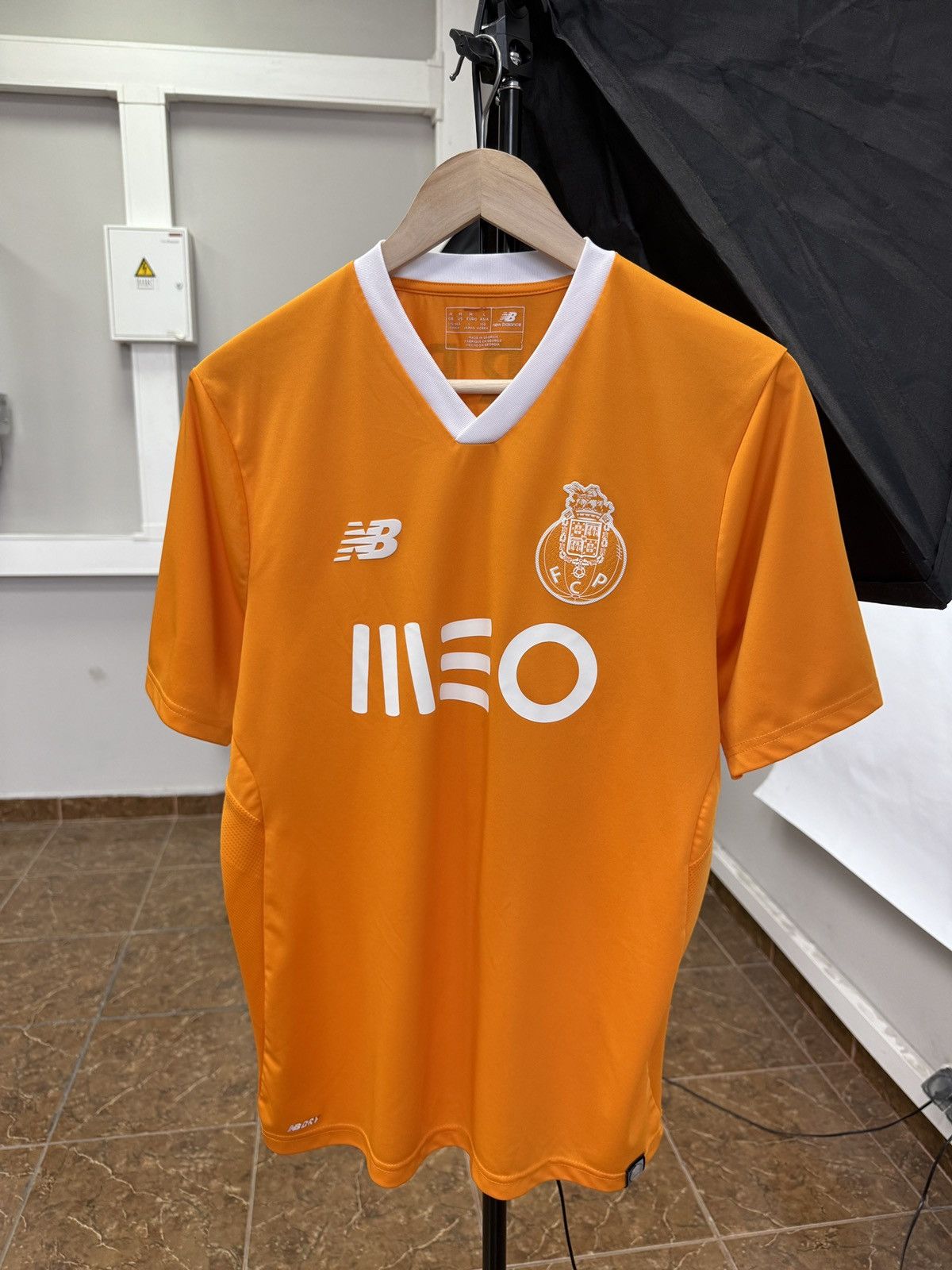 New Balance 🇵🇹 2017/18 FC Porto New Balance Soccer Jersey T-Shirt Y2K Size US M / EU 48-50 / 2 - 1 Thumbnail