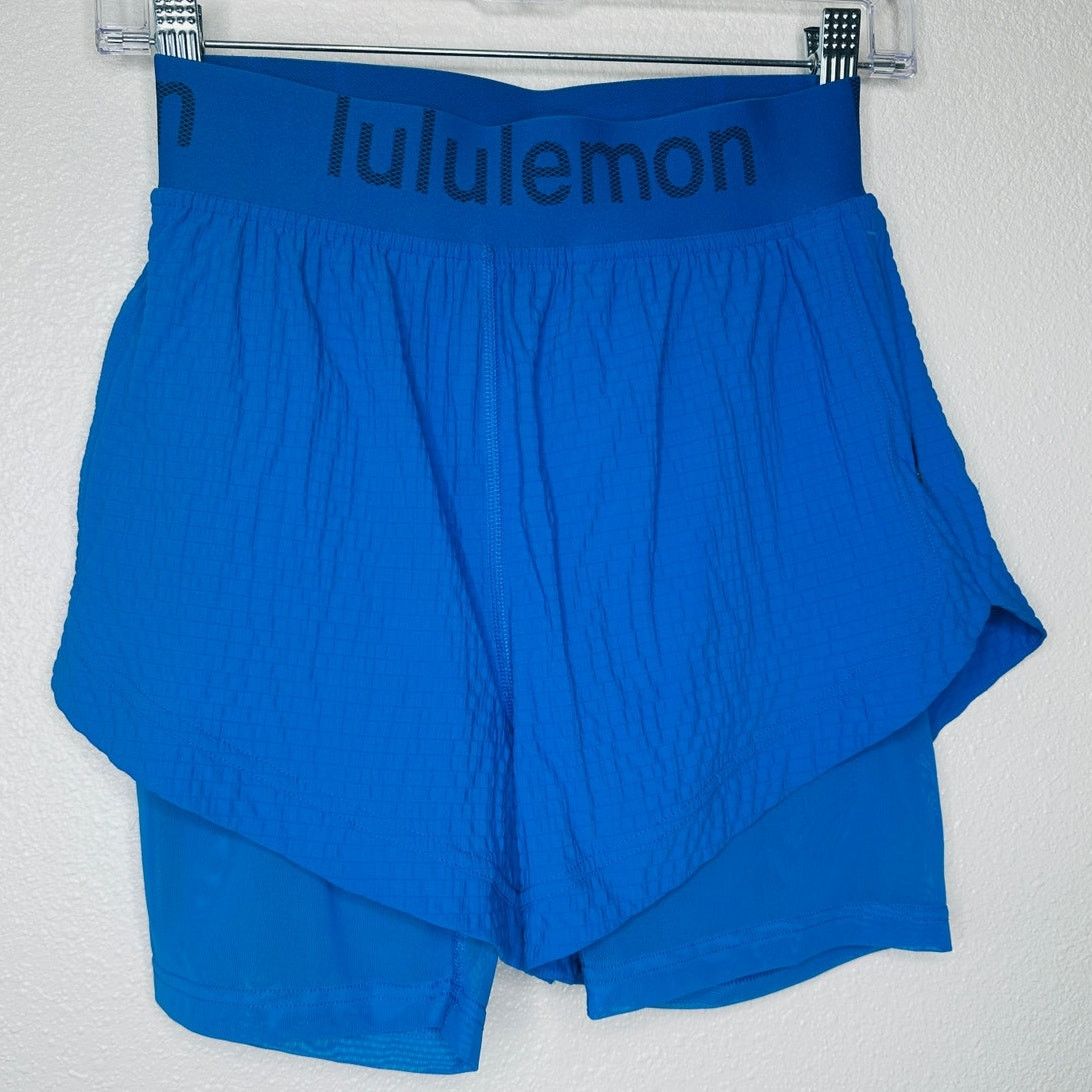 Lululemon Lululemon Blue Crinkle High Rise Short Size 4 Women's Lined Size 27" / US 4 / IT 40 - 1 Thumbnail