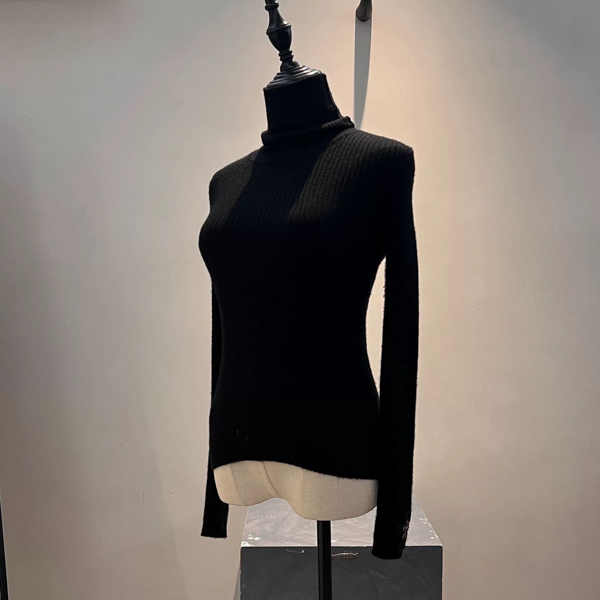 Chrome Hearts Chrome Hearts High Neck Cashmere Sweater Size M / US 6-8 / IT 42-44 - 1 Thumbnail