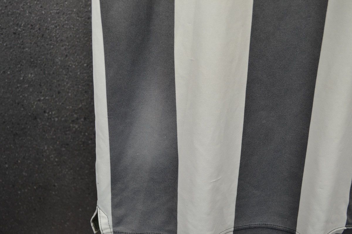 Vintage Newcastle United Home Football Shirt Retro Soccer Score Draw Size US M / EU 48-50 / 2 - 11 Thumbnail