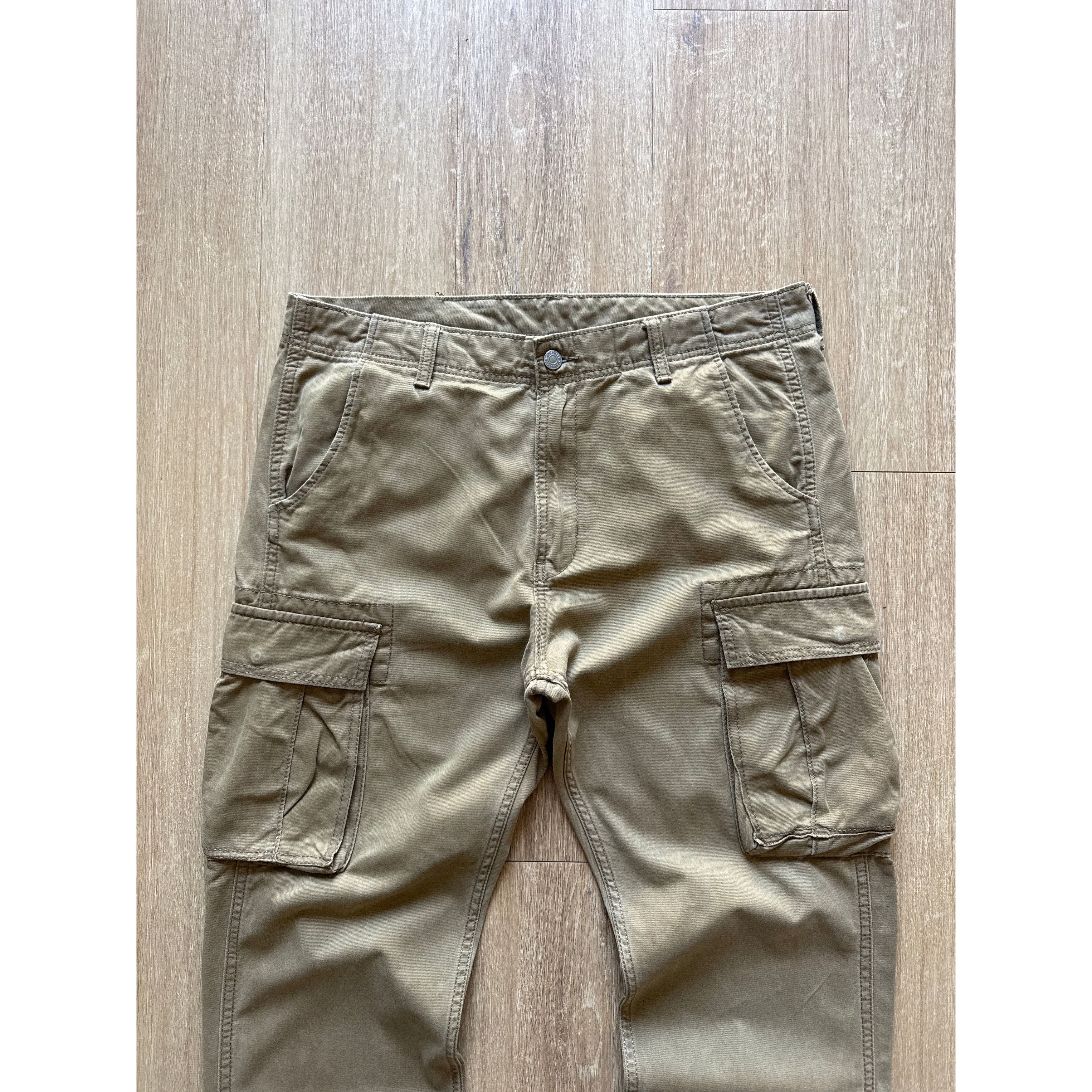 Other Levi’s Relaxed Fit Tan Cargo Pants Size US 34 / EU 50 - 2 Thumbnail