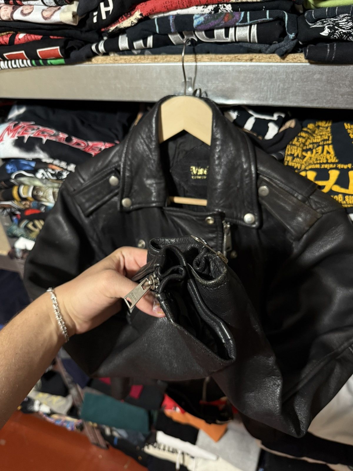 Vintage Vintage 80’s Crazy Painted Wolf Art Leather Biker Jacket Y2K Size US S / EU 44-46 / 1 - 9 Thumbnail