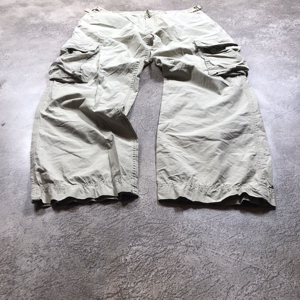 Vintage Vintage Y2K Baggy Cargo Pants Distressed Khaki Relaxed 33 Size US 33 - 1 Thumbnail