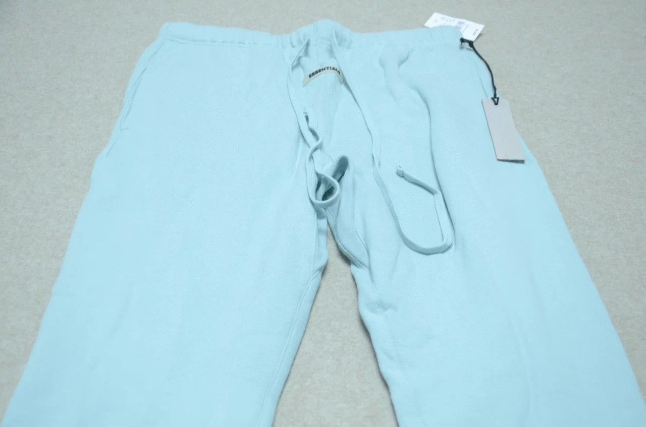Fear of God FOG Essentials Fleece Lined Small Logo Sweatpants L Light Size US 38 / EU 54 - 2 Thumbnail