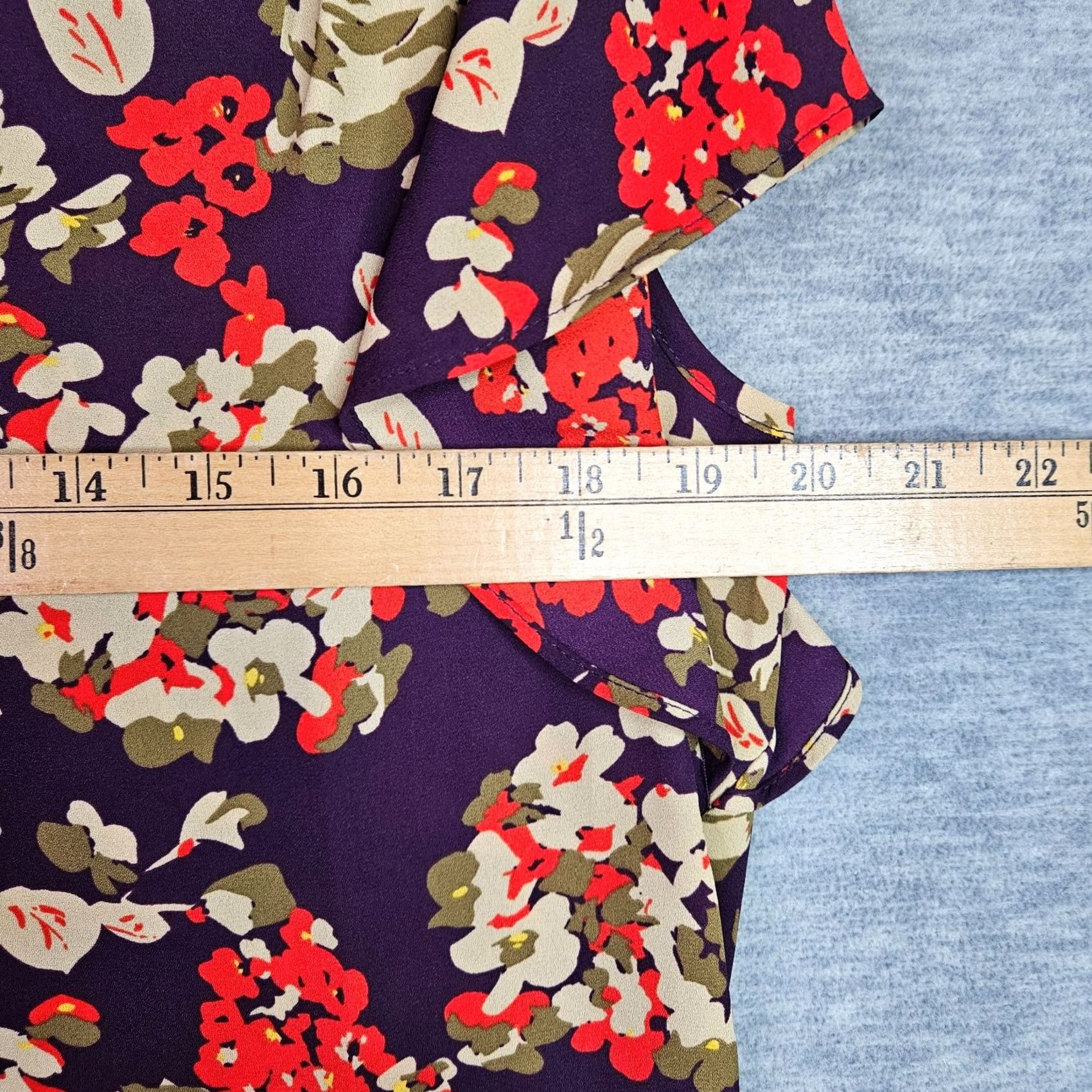 Vintage CAbi Women's XS Purple Floral V-Neck Blouse Size XS / US 0-2 / IT 36-38 - 4 Thumbnail