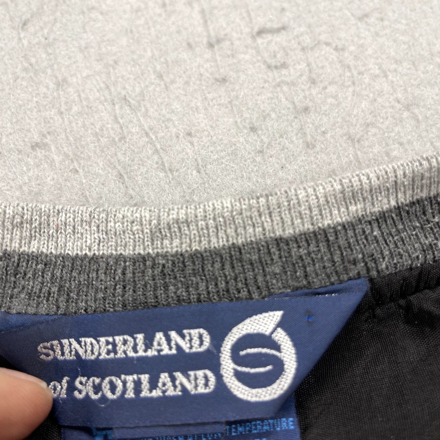 Vintage VINTAGE Sunderland of Scotland Medinah Country Club Golf Vest Mens XL Black Windbreaker Size US XL / EU 56 / 4 - 3 Thumbnail
