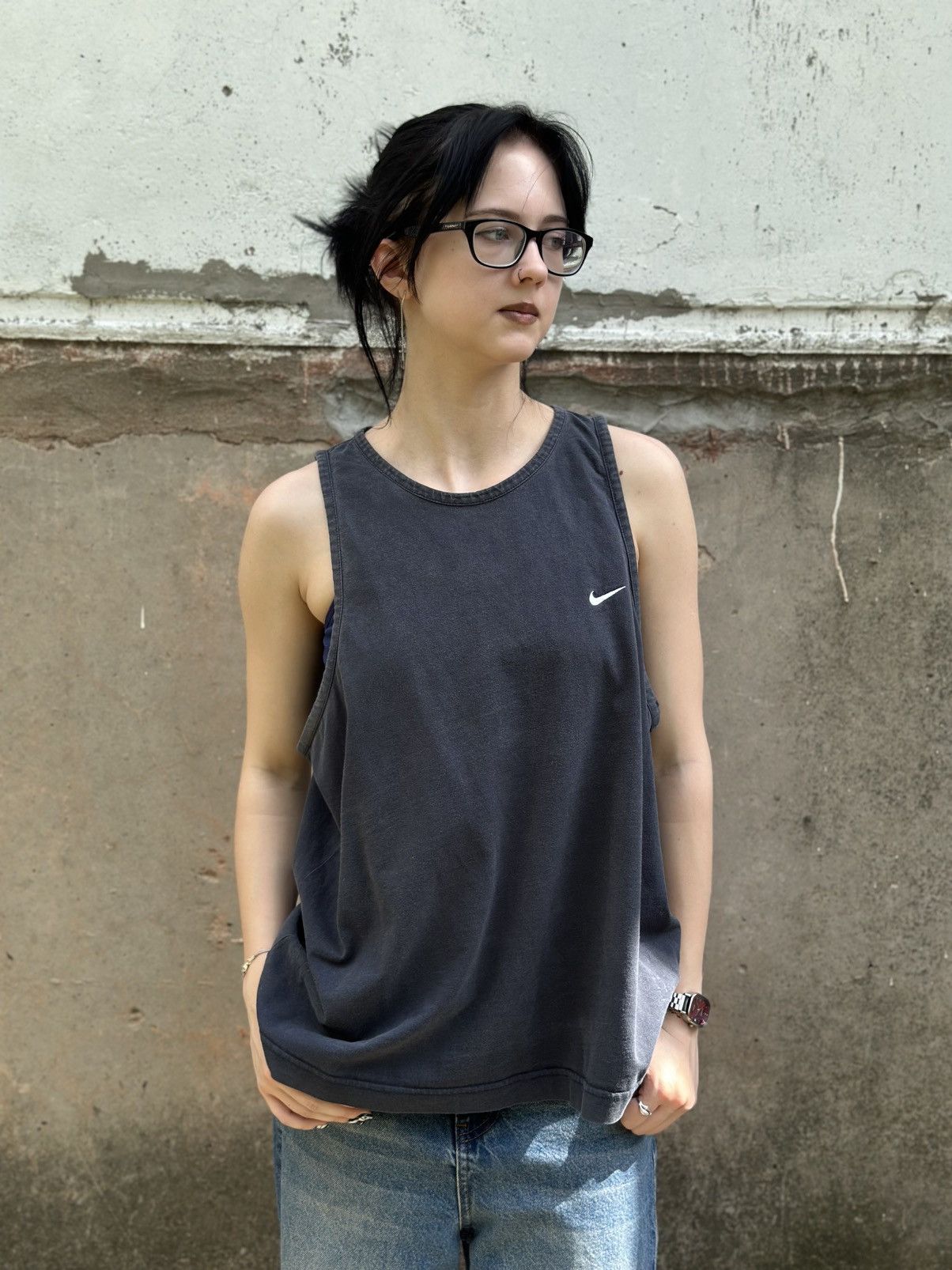Nike VTG Nike Tank Top Sleeves Dark Blue Size M Sun Faded 00s USA Size US M / EU 48-50 / 2 - 1 Thumbnail