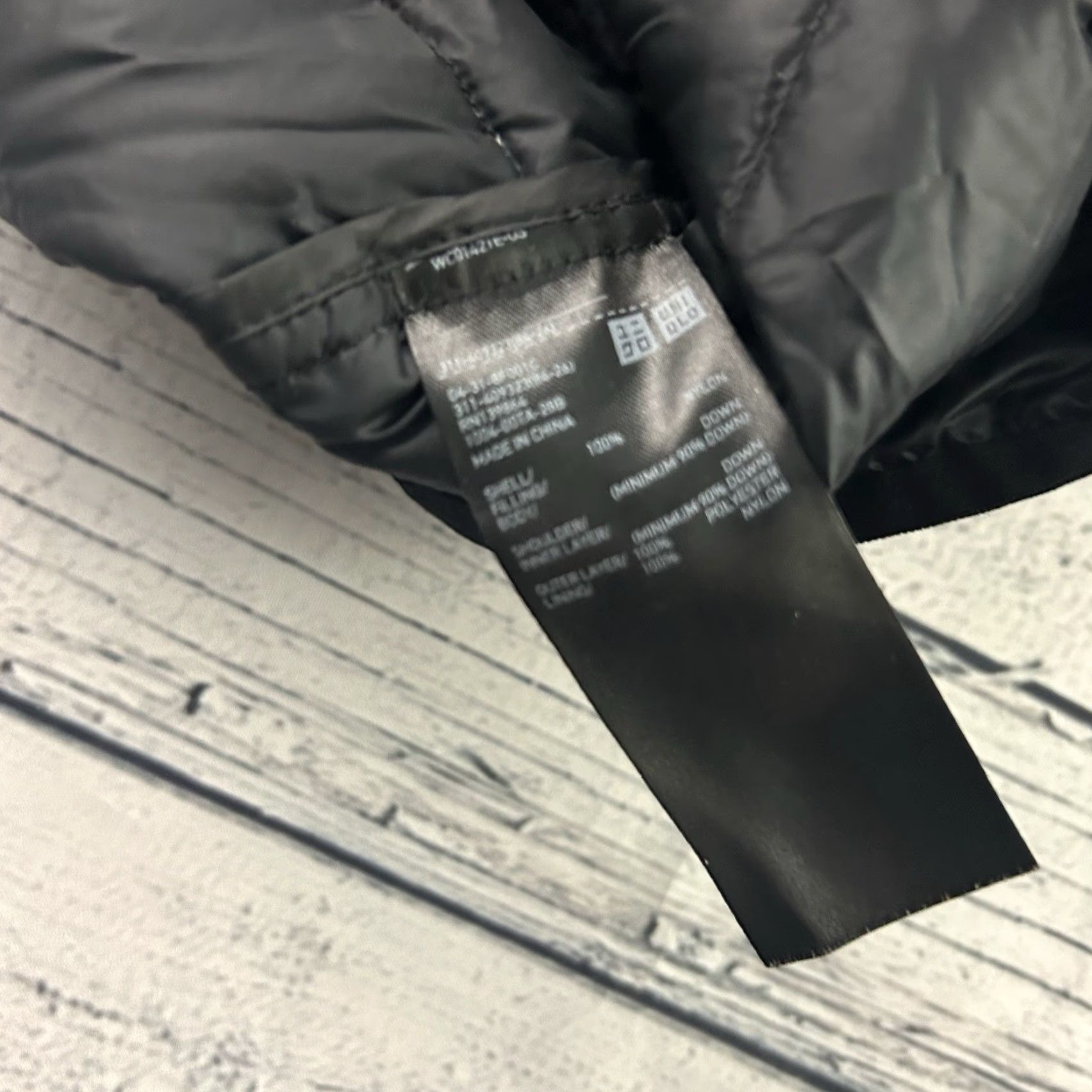 Uniqlo Uniqlo Lightweight Packable Down Jacket Men's Large Black Size US L / EU 52-54 / 3 - 4 Thumbnail