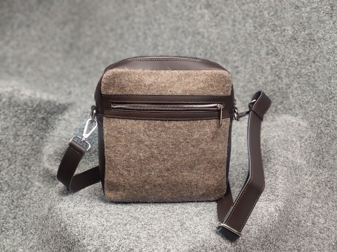 Vintage Eskimo woolen leather bag Swiss vintage Military Messenger Size ONE SIZE - 5 Thumbnail