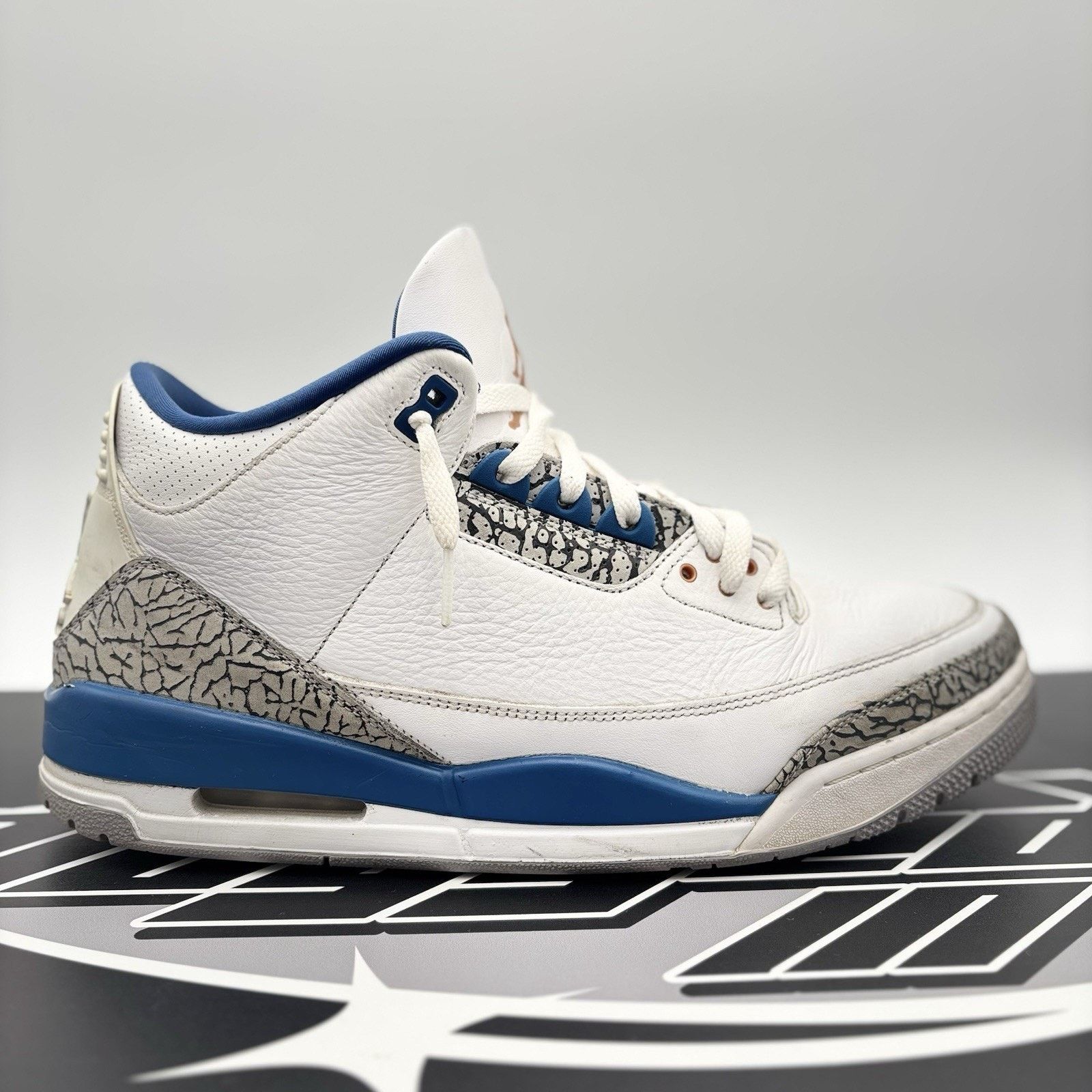 Jordan Brand Size 13 - Jordan 3 Retro Mid Washington Wizards Size US 13 / EU 46 - 2 Thumbnail