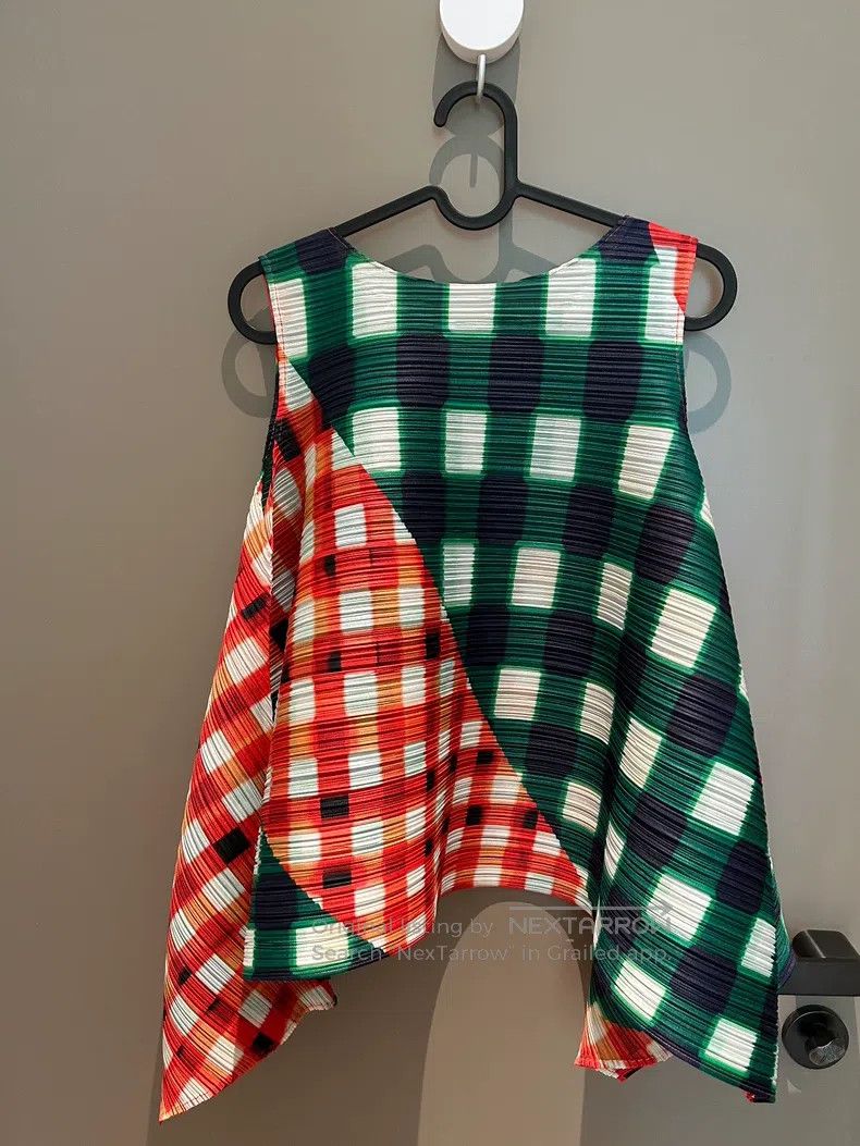 Issey Miyake Issey Miyake Watermelon Red and Green Horizontal Stripe Ve Size L / US 10 / IT 46 - 2 Thumbnail