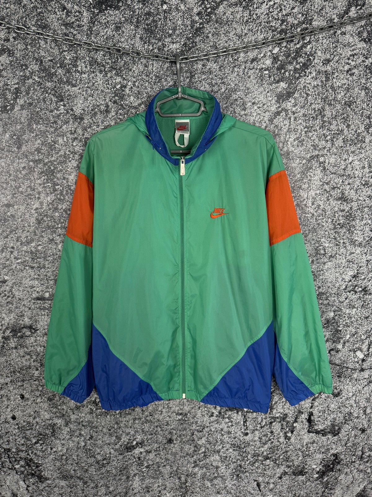 Nike Vintage 90s Nike Nylon Jacket Windbreaker Retro Size L Size US L / EU 52-54 / 3 - 1 Thumbnail