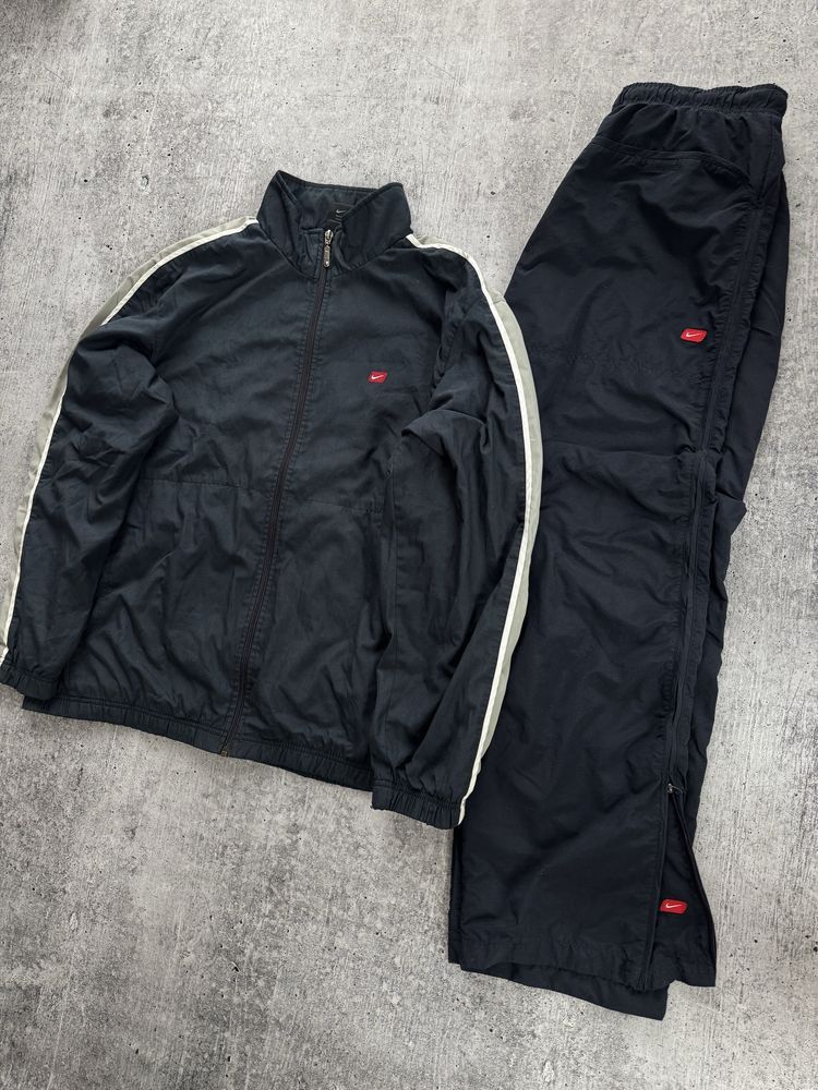 Nike Vintage Nike Air Jacket Pants Suit Sportswear Size US L / EU 52-54 / 3 - 1 Thumbnail