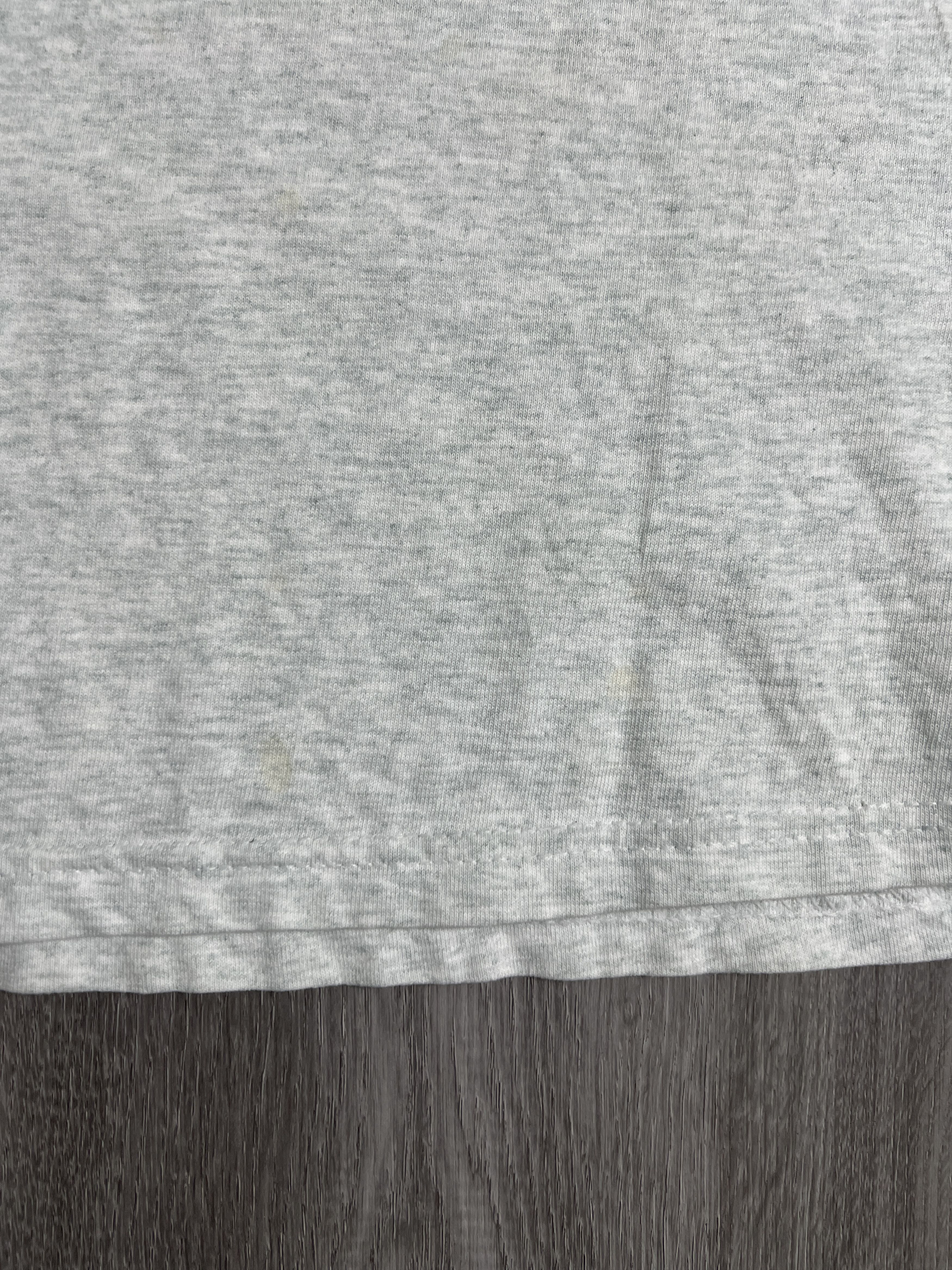 Vintage Vintage 90s Hurricane Reef Promo Graphic Tee (XL) GTME507 Size US XL / EU 56 / 4 - 7 Thumbnail