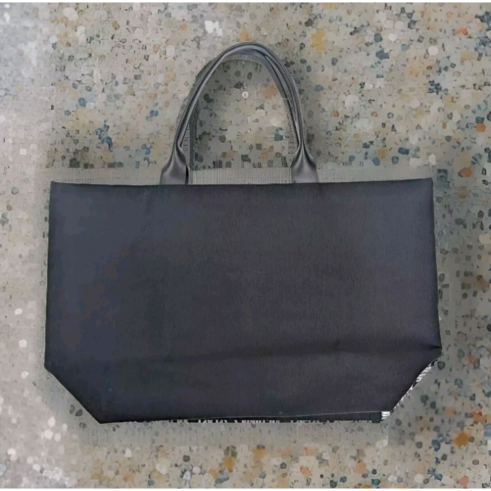 Victoria's Secret Victoria’s Secret Sequin Bling Large Tote Weekender Bag Size ONE SIZE - 5 Thumbnail