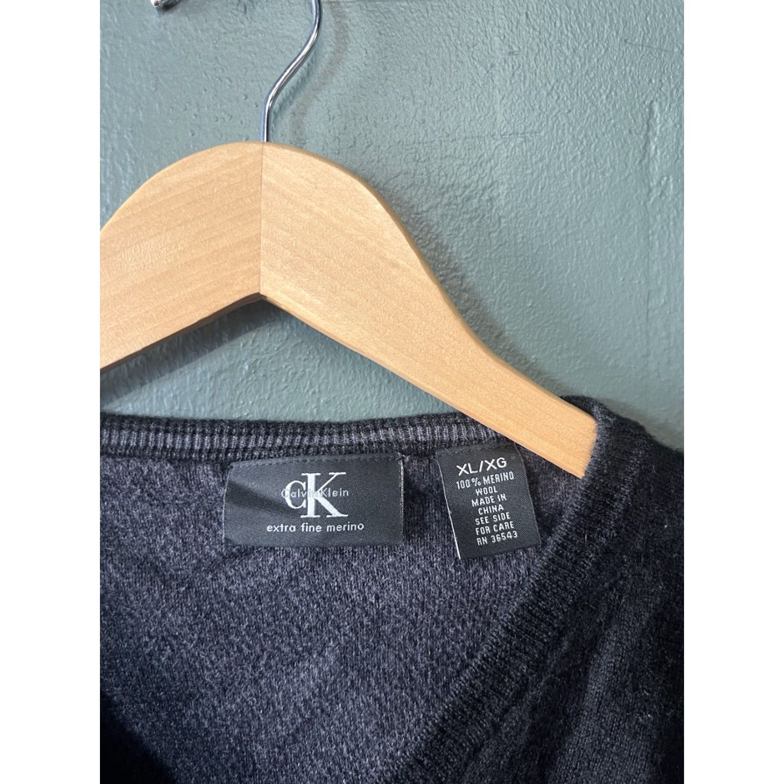 Calvin Klein Calvin Klein Sweater V-Neck Wool Blend Men’s XL Black Size US XL / EU 56 / 4 - 3 Thumbnail