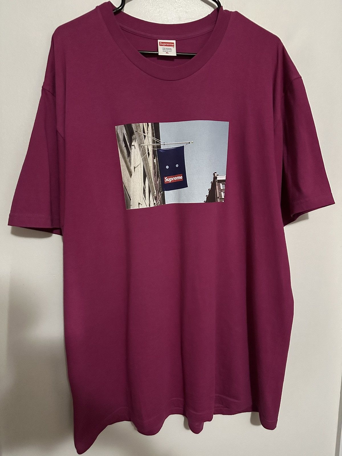 Supreme Supreme Banner Tee Size US XL / EU 56 / 4 - 1 Thumbnail