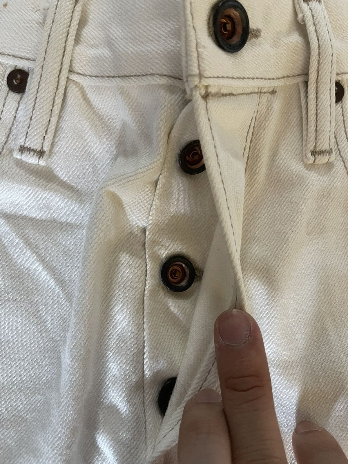 Todd Snyder Todd Snyder Frayed White Jeans Size US 30 / EU 46 - 6 Thumbnail
