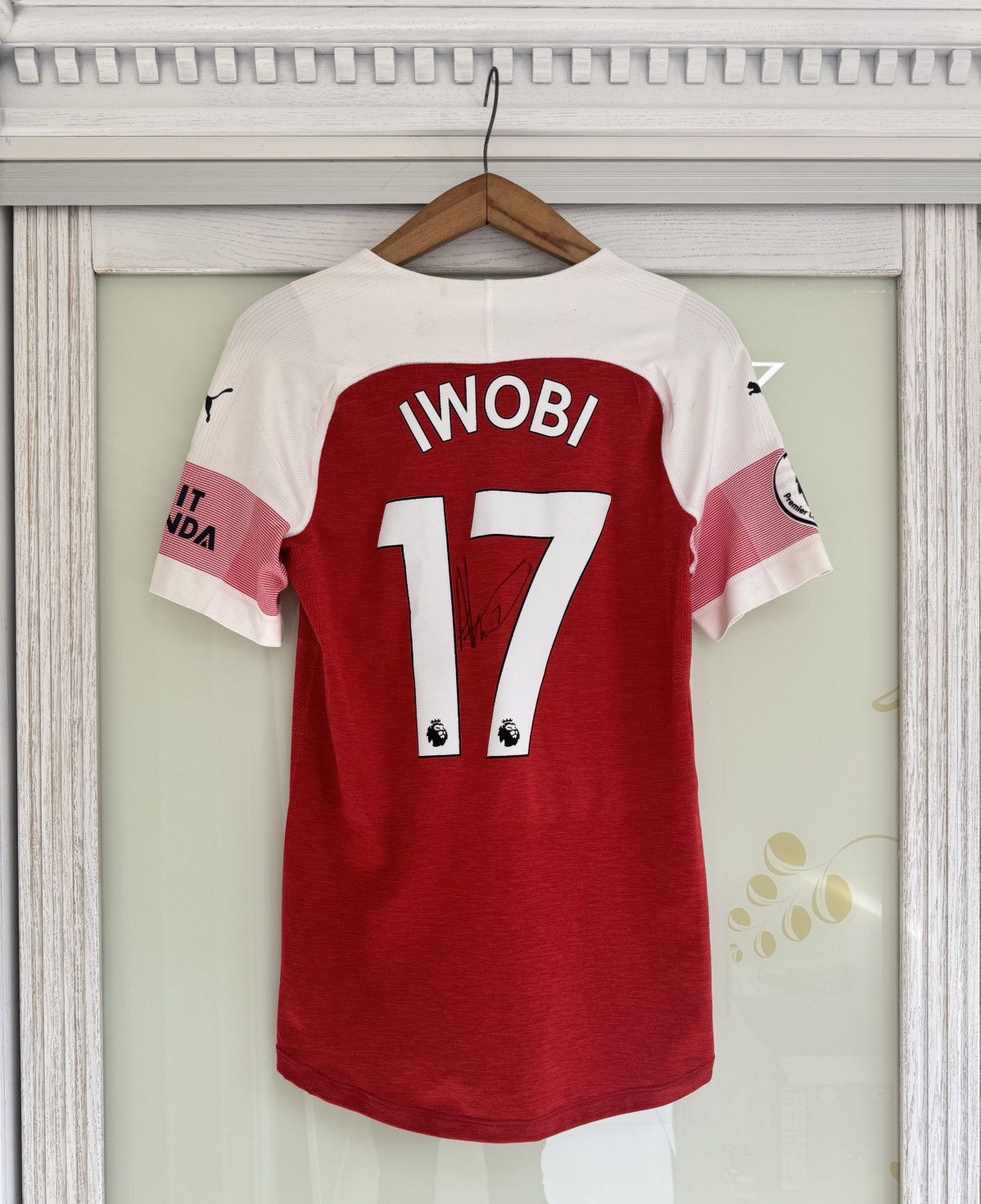 Puma Iwobi Arsenal 2018-2019 Signed Match Worn Home Soccer Jersey Size US L / EU 52-54 / 3 - 1 Thumbnail