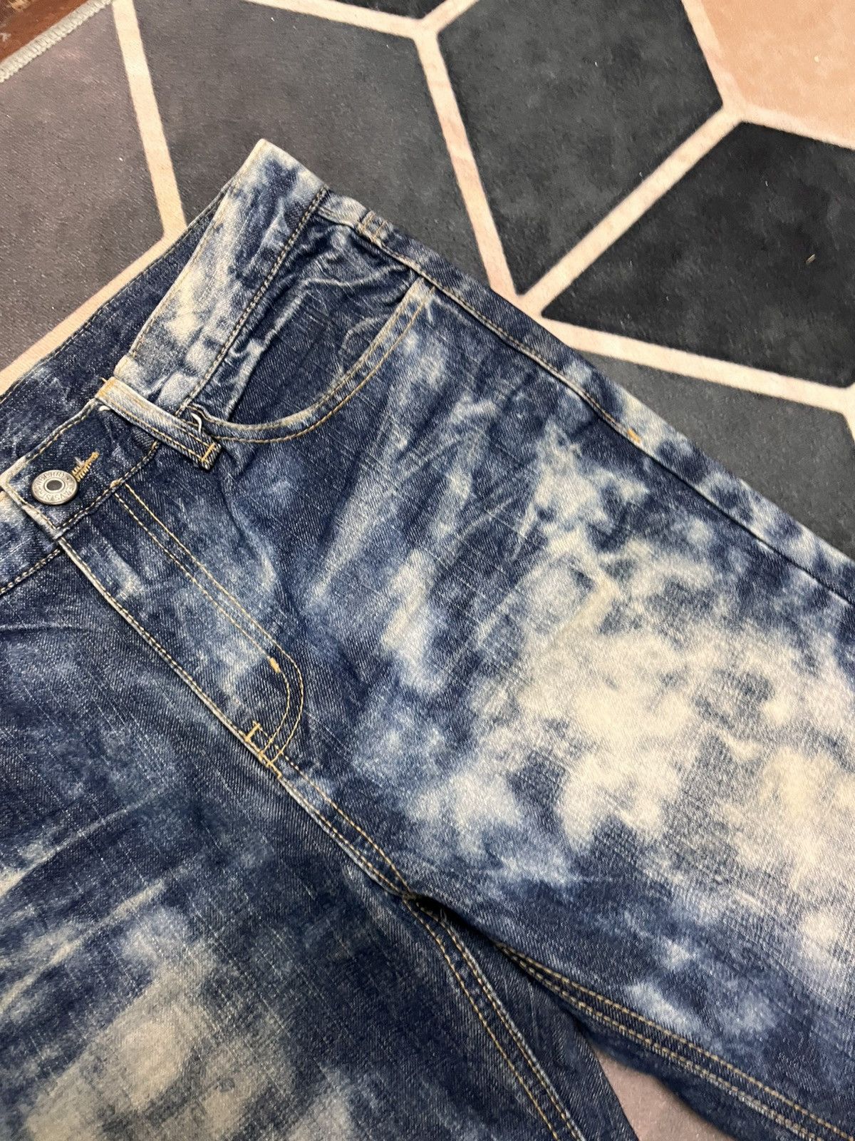 Japanese Brand strawberry leaves japanese brand acid wash jeans Size US 33 - 8 Thumbnail
