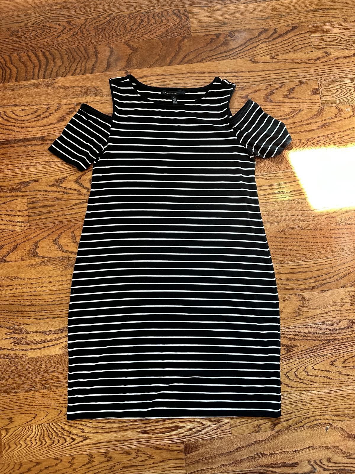 Designer Stylish Cold Shoulder Dress by White House Black Market Size L / US 10 / IT 46 - 1 Thumbnail