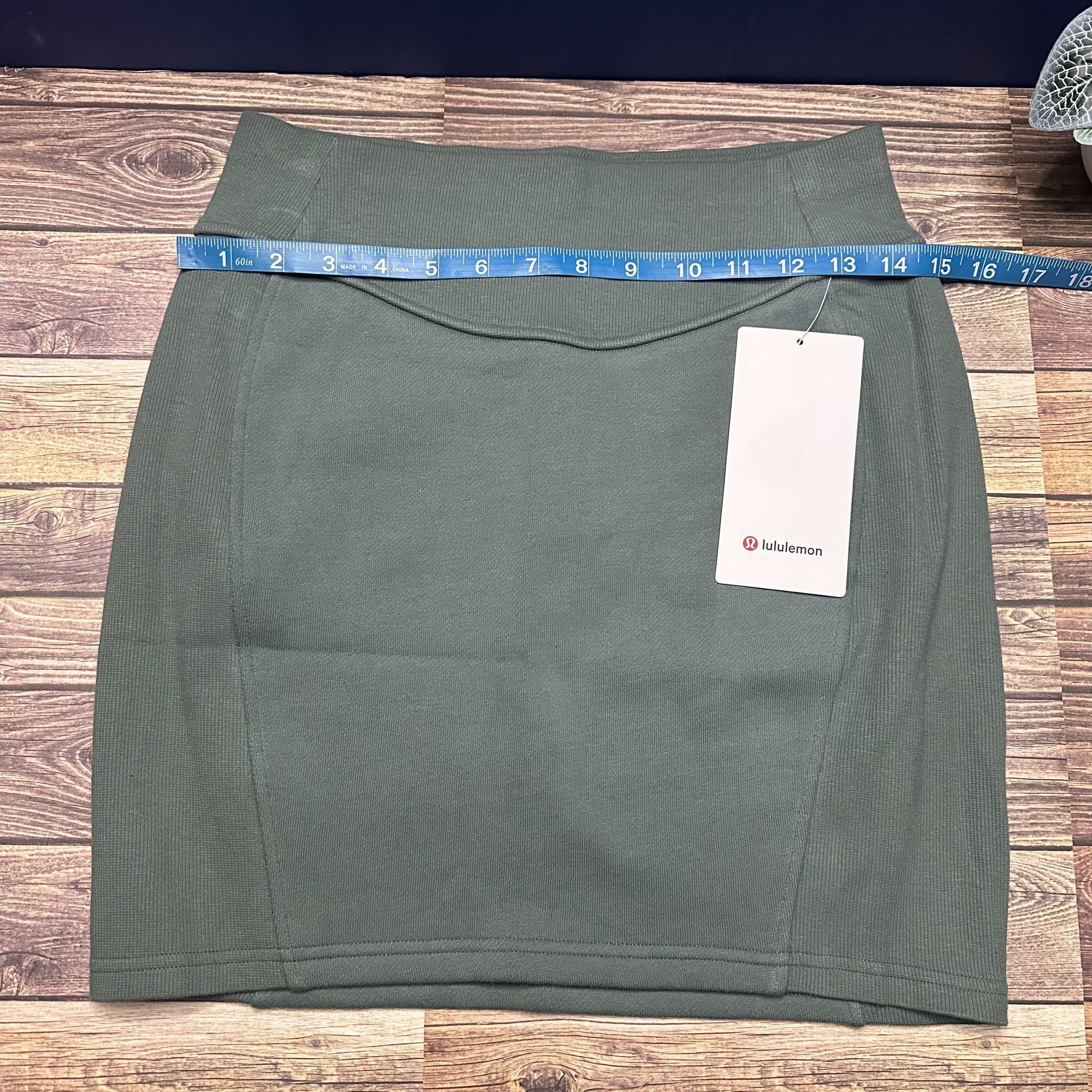 Lululemon Lululemon Scuba High Rise Mini Skirt NWT Size Small (GREU) Size 28" / US 6 / IT 42 - 4 Thumbnail