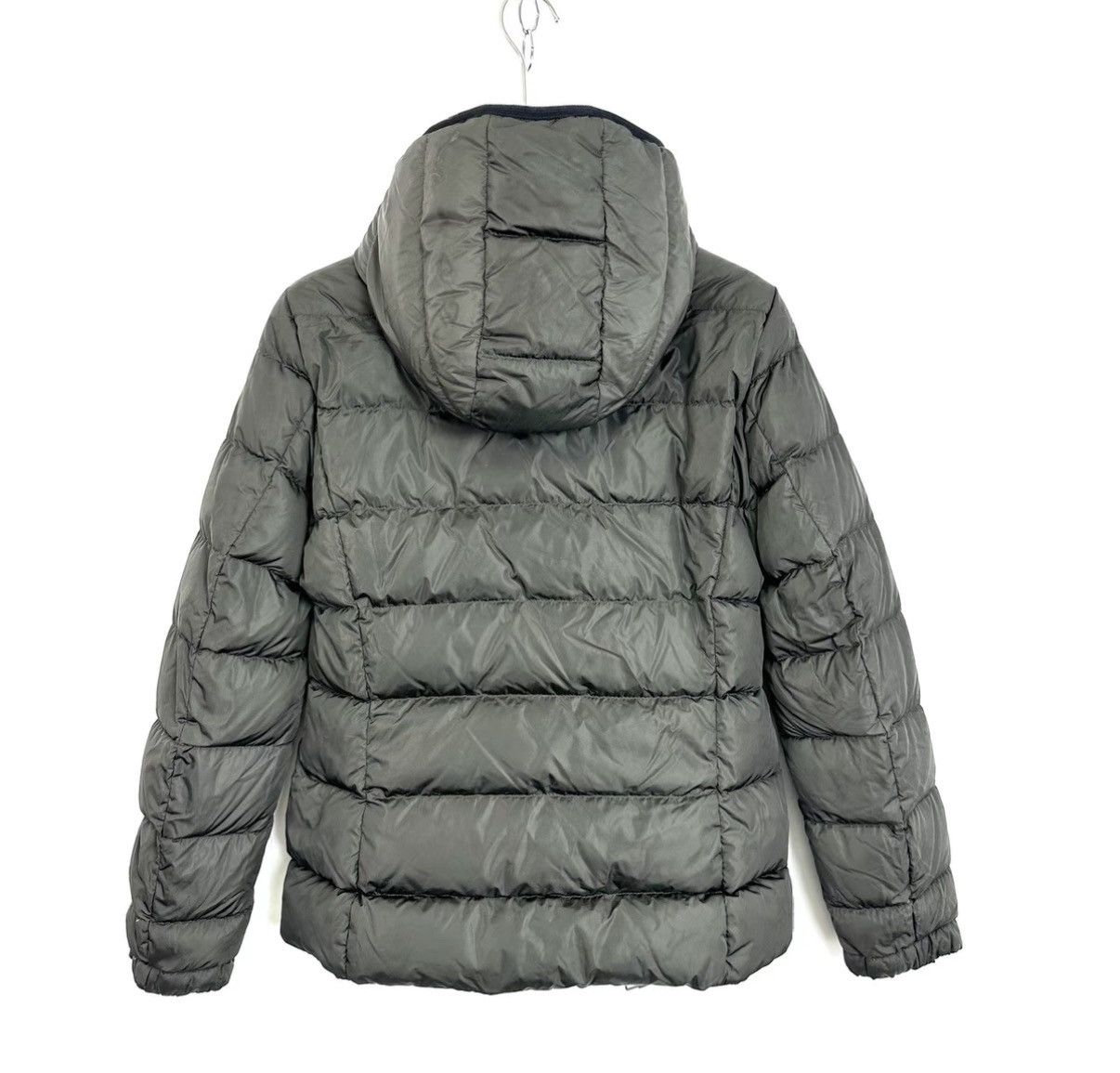 Moncler Moncler Betula Cropped Down Jacket with Waist Cinching K12 Size US M / EU 48-50 / 2 - 2 Thumbnail