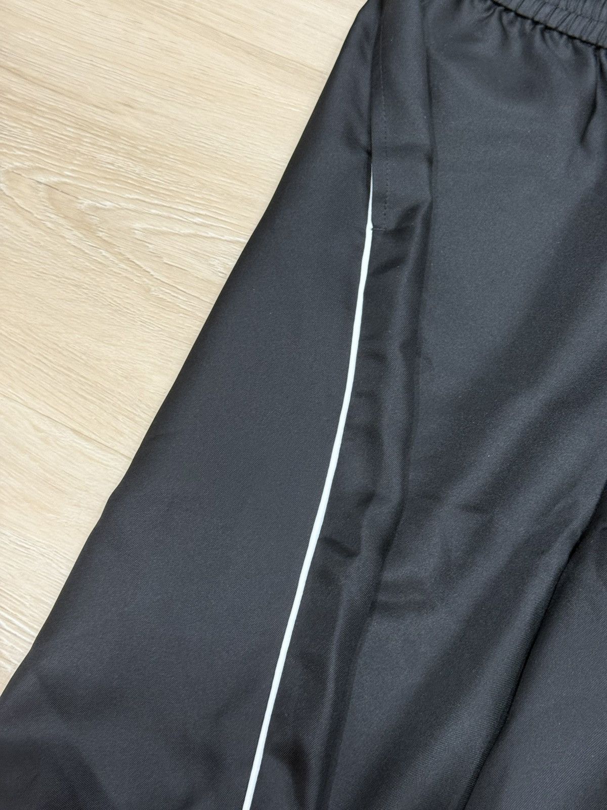 Burberry × Supreme Supreme Burberry Silk Shorts (1 of 8) Size US 34 / EU 50 - 6 Thumbnail