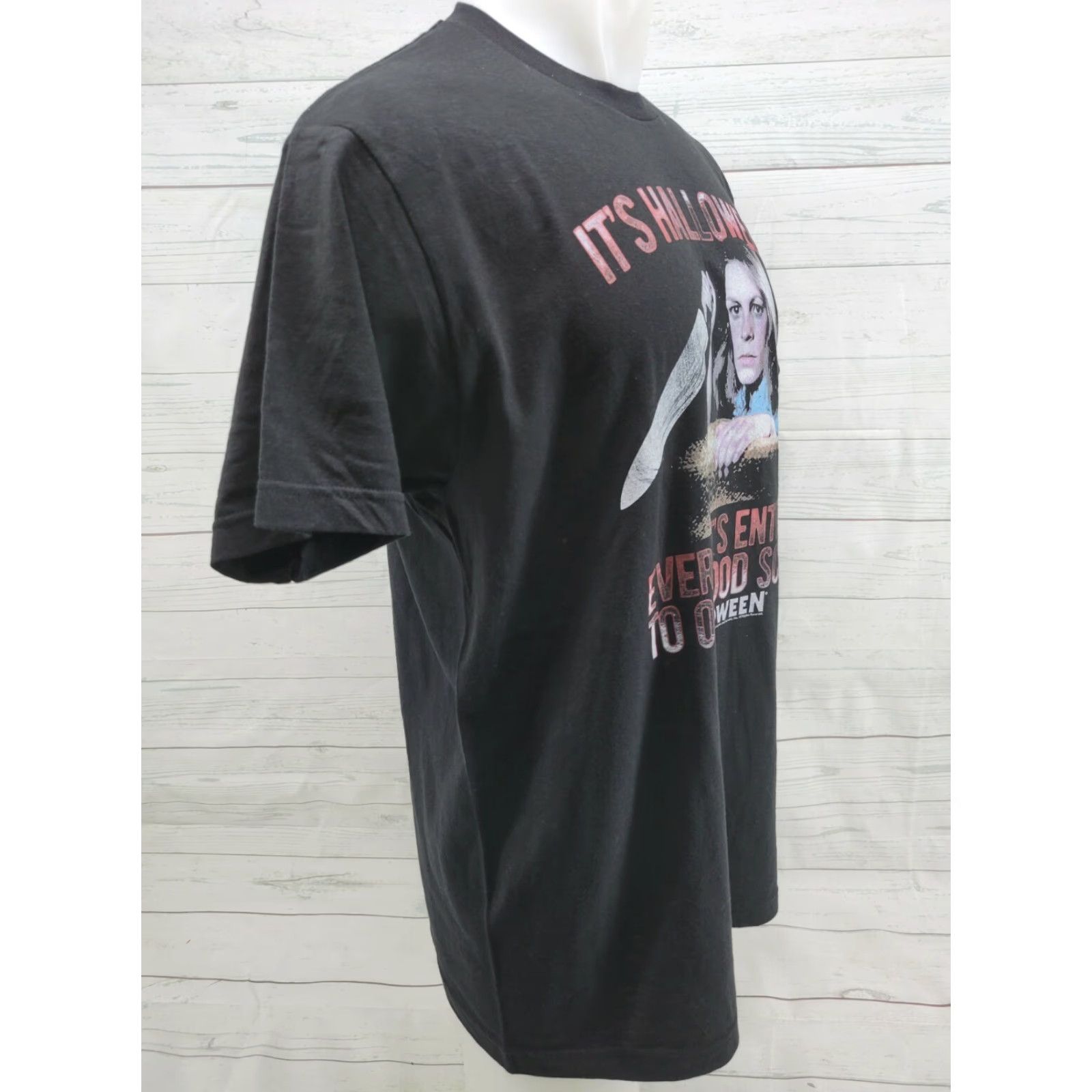 Tultex Halloween One Good Scare Men's T Shirt Knife Everyones Entitled Size Large Size US L / EU 52-54 / 3 - 4 Thumbnail