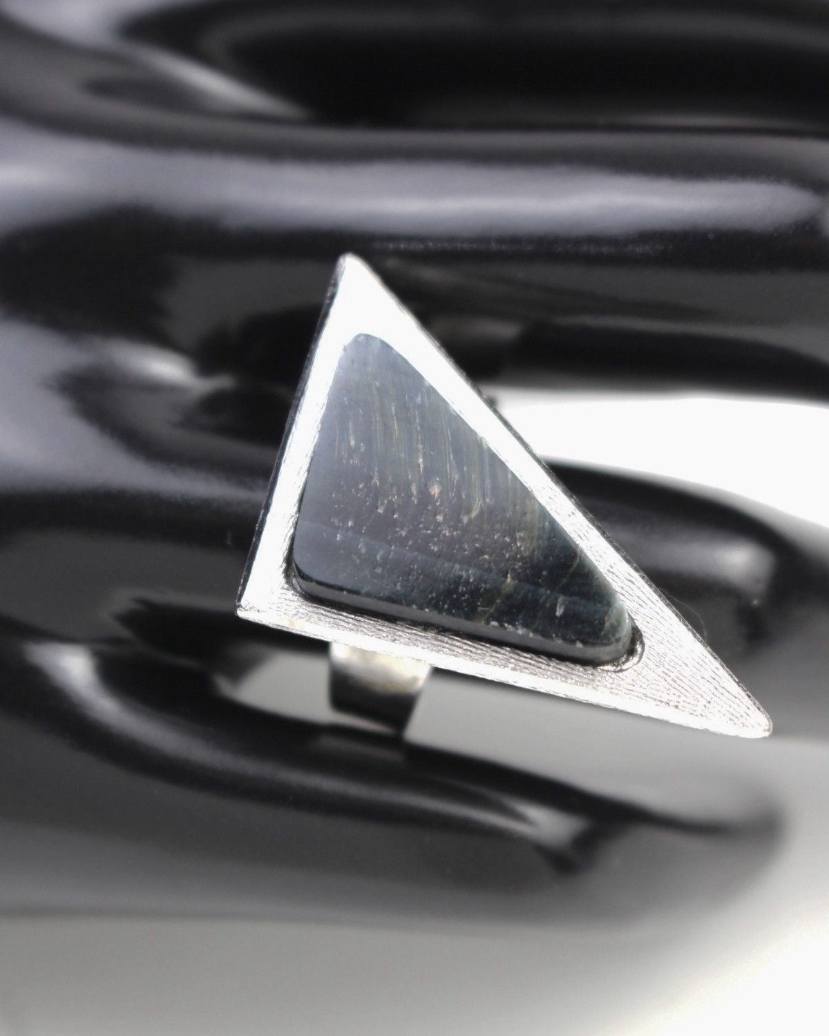 Pierre Cardin 1970S PIERRE CARDIN GEOMETRIC TRIANGLE SILVER-PLATED RING Size ONE SIZE - 4 Thumbnail