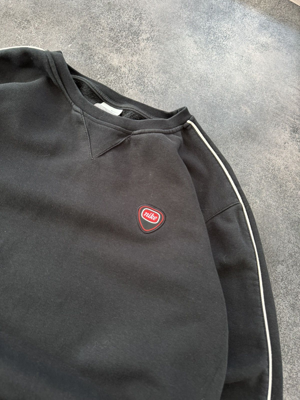 Nike Vintage Nike Logo Baggy Crewneck Sweatshirt Swoosh y2k Size US L / EU 52-54 / 3 - 4 Thumbnail