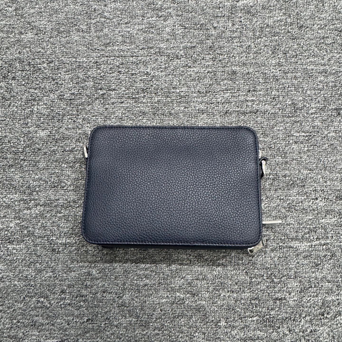 Dior Dior x Air Jordan camera bag 17x5.5x12cm Size ONE SIZE - 3 Thumbnail