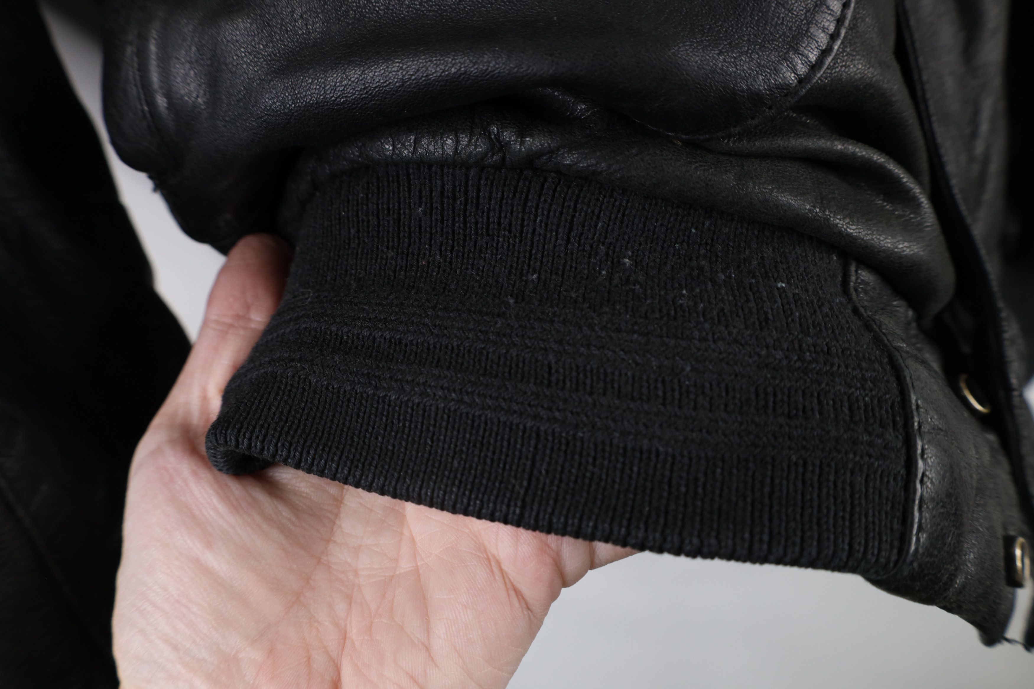 Vintage Vintage 90s Streetwear Leather Flight Bomber Jacket Black Size US L / EU 52-54 / 3 - 4 Thumbnail