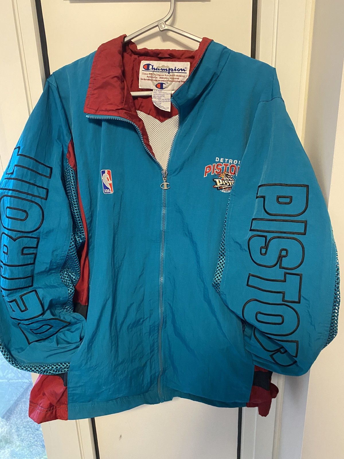 Champion × NBA Champion NBA Detroit Pistons Jacket Size US XL / EU 56 / 4 - 3 Thumbnail