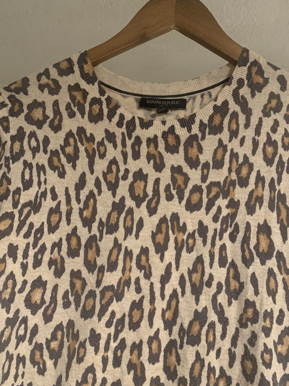 Banana Republic Perfect Leopard Print Sweater - Banana Republic Size M / US 6-8 / IT 42-44 - 3 Thumbnail