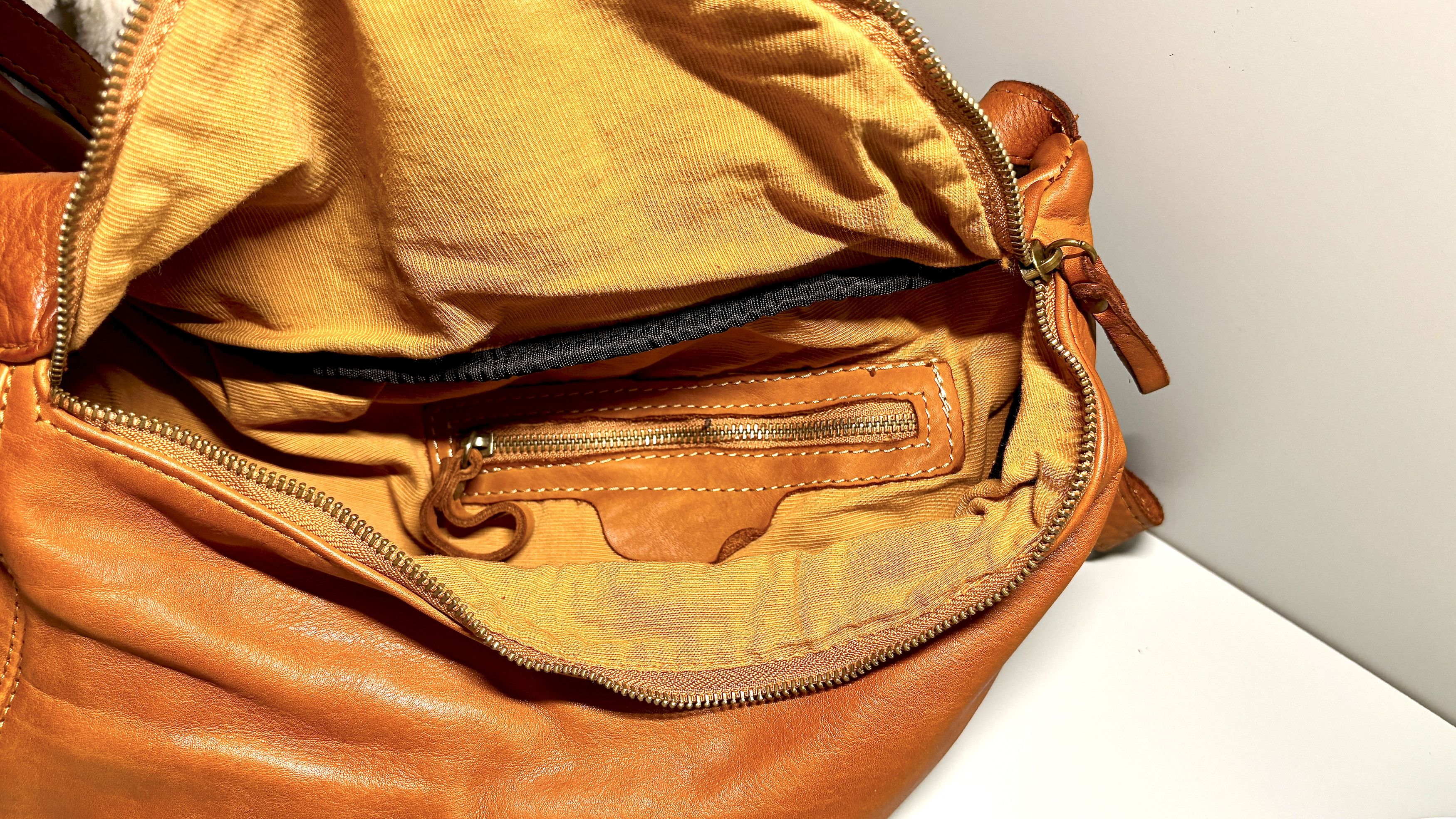 Vera Pelle Italian Leather Sling Bag – Adjustable Crossbody Women Size ONE SIZE - 9 Thumbnail