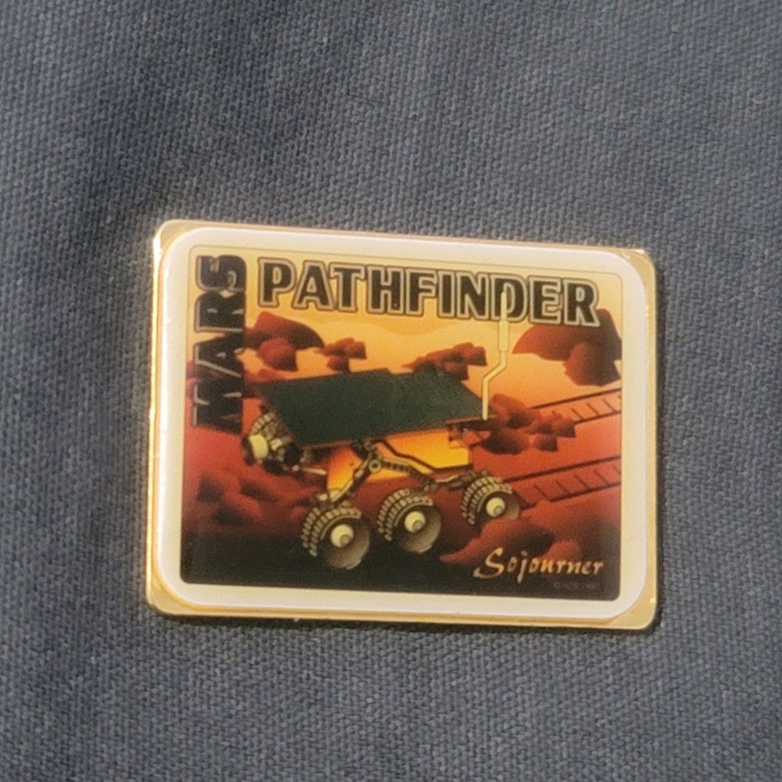 The Unbranded Brand Vtg Sojourner Mars Pathfinder Lapel Pin Size ONE SIZE - 1 Thumbnail