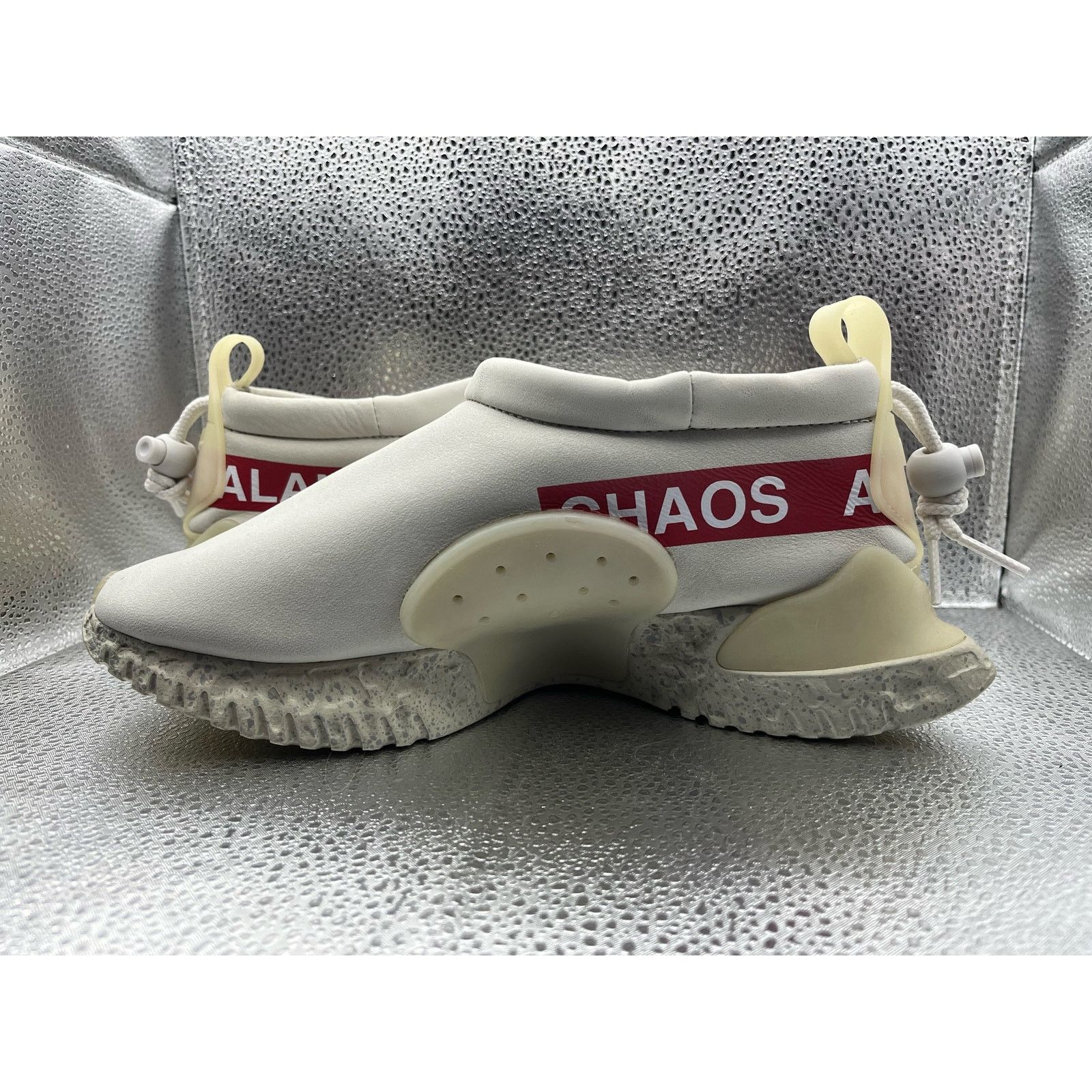 Nike Nike MOC Flow SP Undercover Light Bone University Red Mens Size US 5.5 / EU 38 - 4 Thumbnail