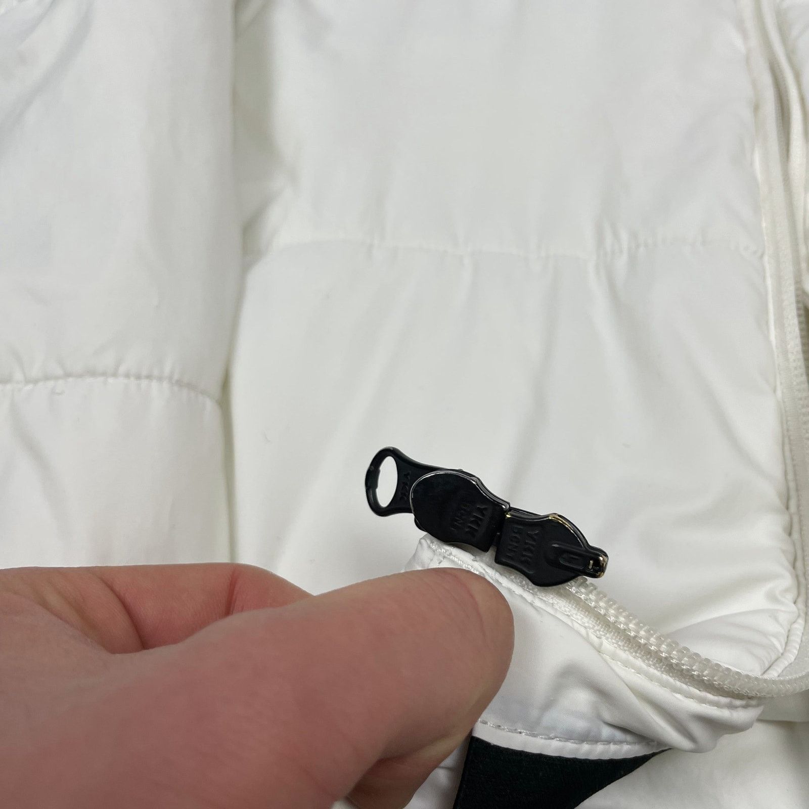 Nike Nike Women White Long Sleeve Full Zip Hooded Puffer Jacket M Size M / US 6-8 / IT 42-44 - 13 Thumbnail